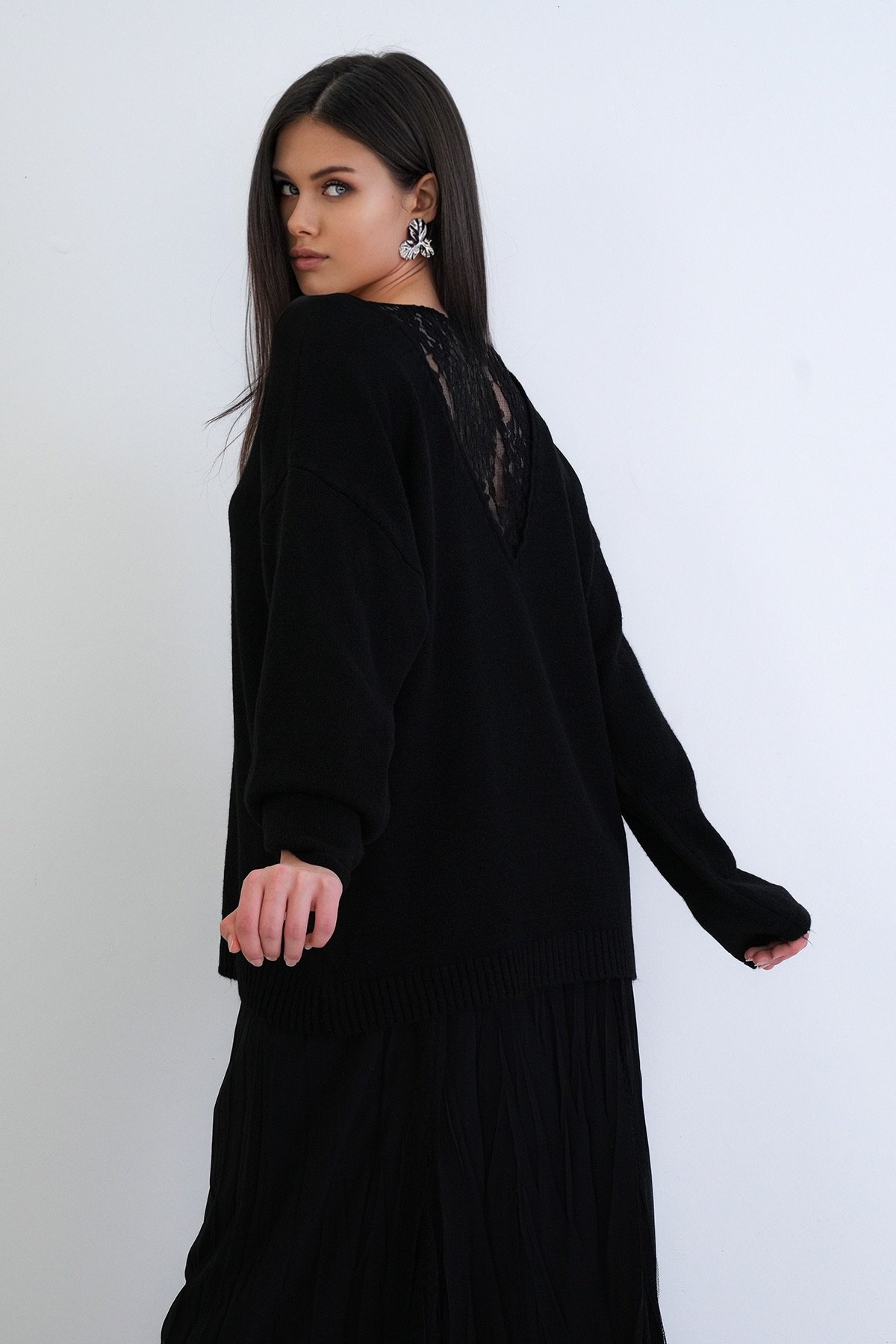 Kadın Siyah Sırtı Dantel Detaylı Oversize Triko Bluz Alc-X15281