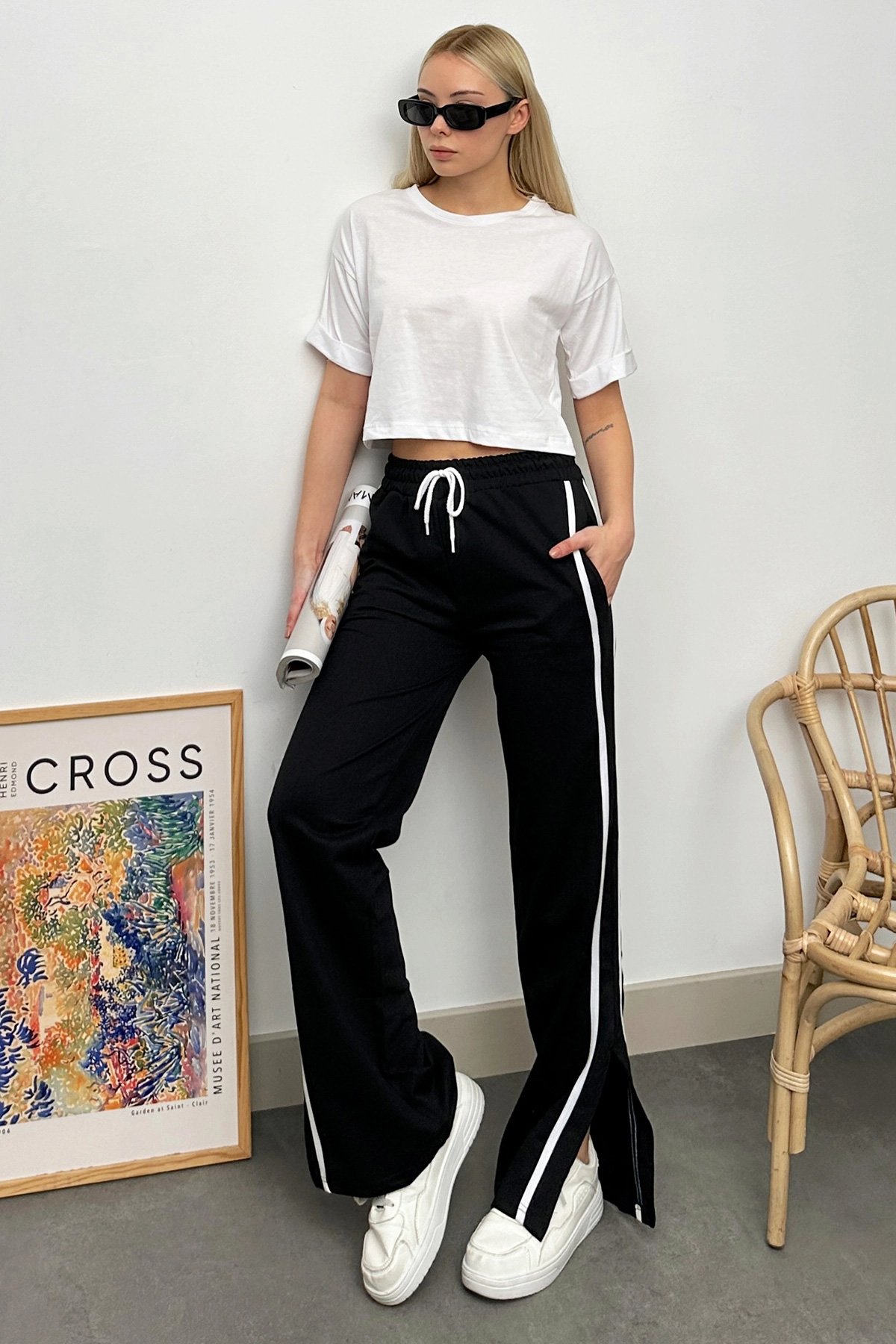 Kadın SİYAH Yüksek Bel Yanı Şeritli Yırtmaçlı Eşofman Altı PRM0670