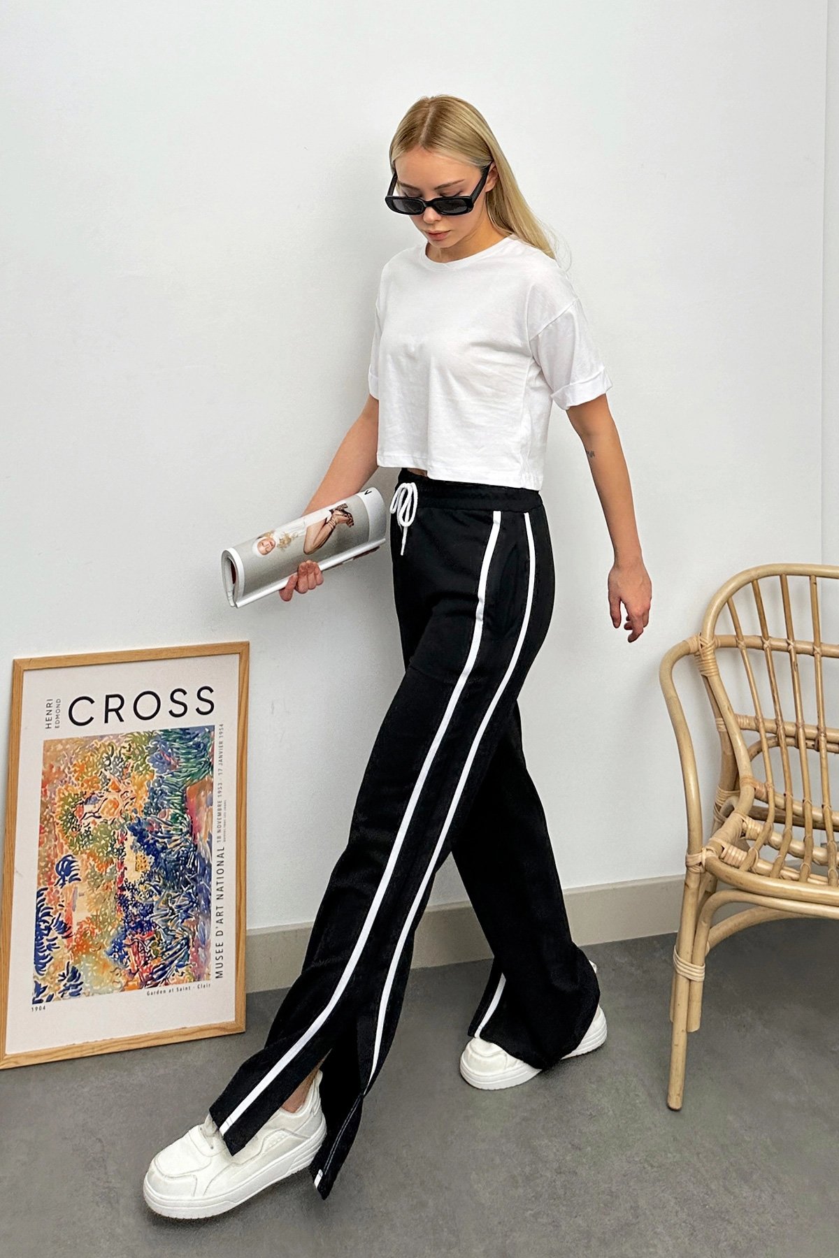 Kadın SİYAH Yüksek Bel Yanı Şeritli Yırtmaçlı Eşofman Altı PRM0670