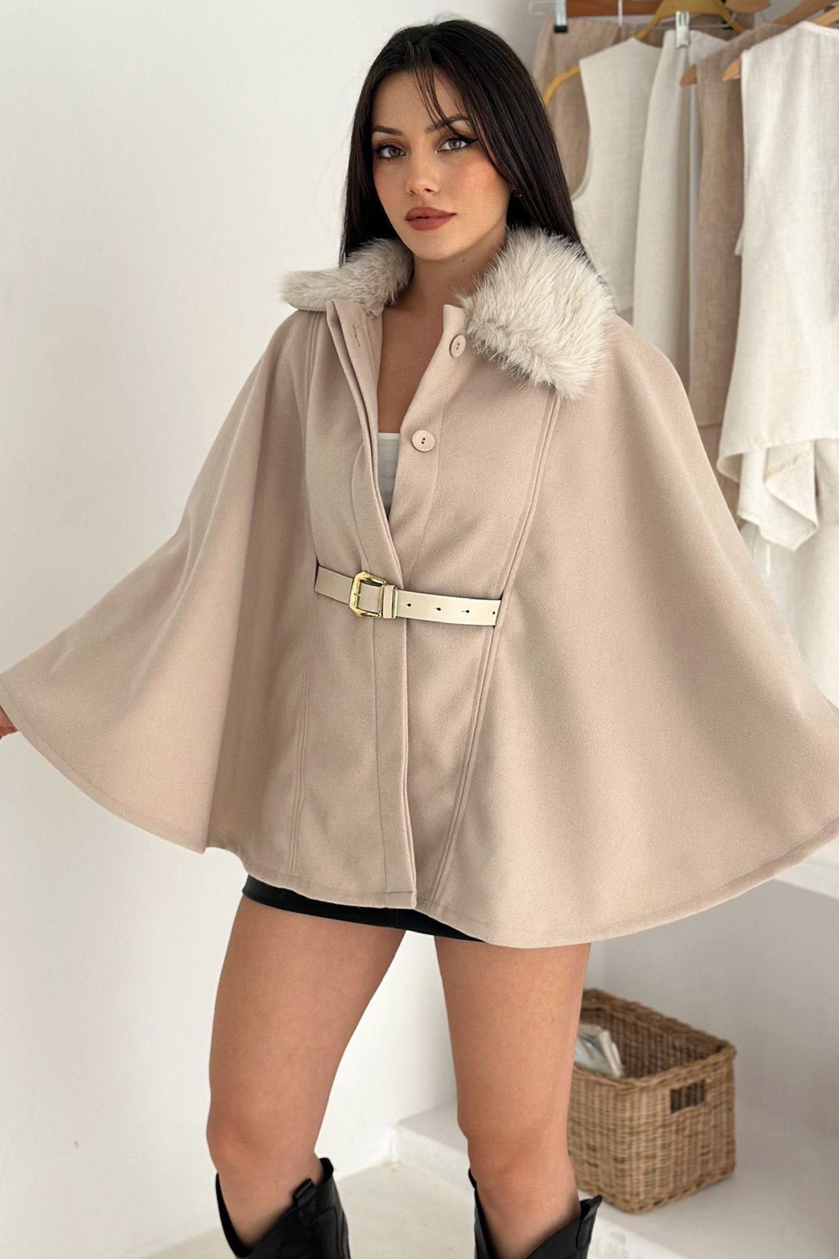 Kadın TAŞ Düğmeli Kemer Detaylı Suni Kürk Yaka Panço VS01570