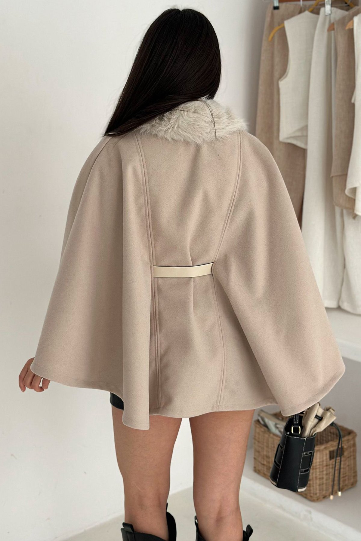 Kadın TAŞ Düğmeli Kemer Detaylı Suni Kürk Yaka Panço VS01570