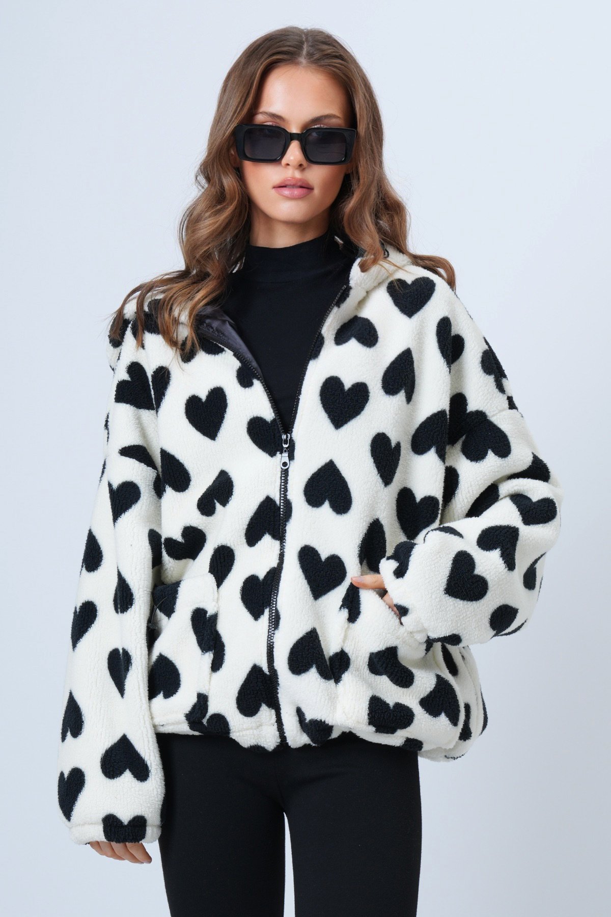 Kalpli Dik Yaka İçi Astarlı Cepli Oversize Peluş Mont - EKRU