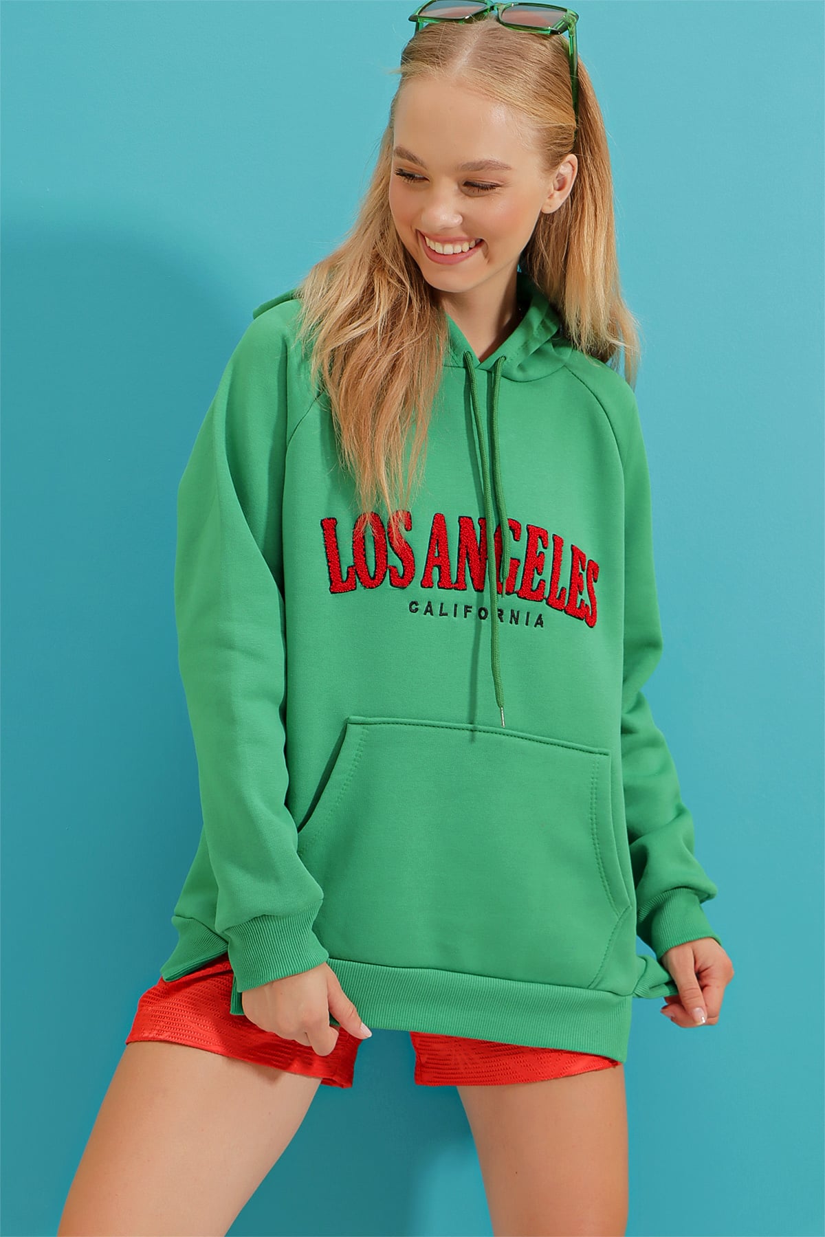 Kanguru Cepli Süzene Nakışlı İçi Şardonlu Kışlık Sweatshirt - Yeşil