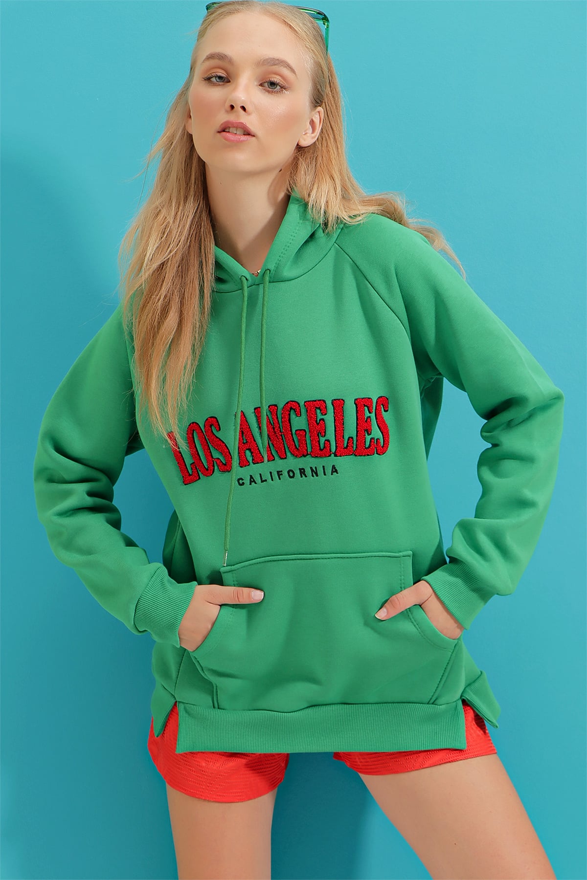 Kanguru Cepli Süzene Nakışlı İçi Şardonlu Kışlık Sweatshirt - Yeşil