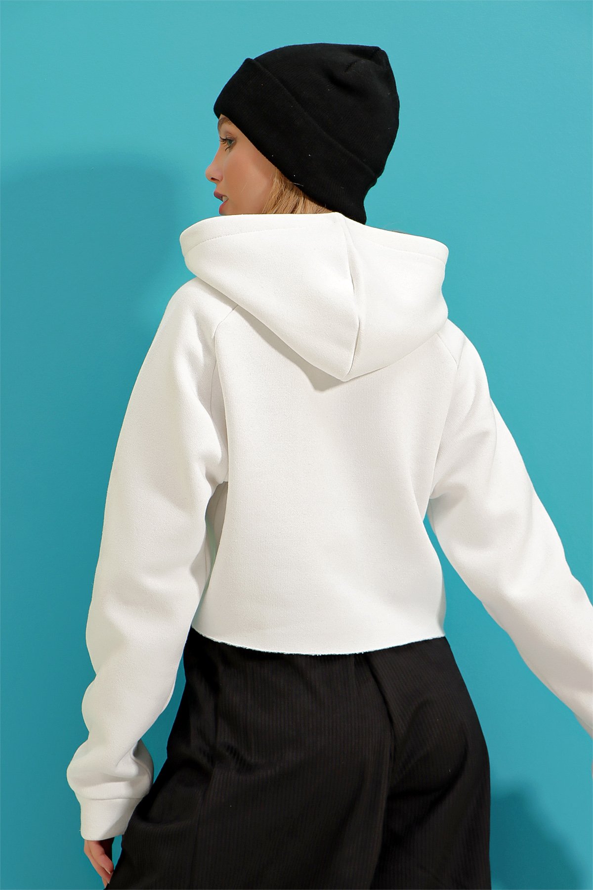 Kapüşonlu Baskılı İçi Polarlı Kalın Crop Sweatshirt - Beyaz