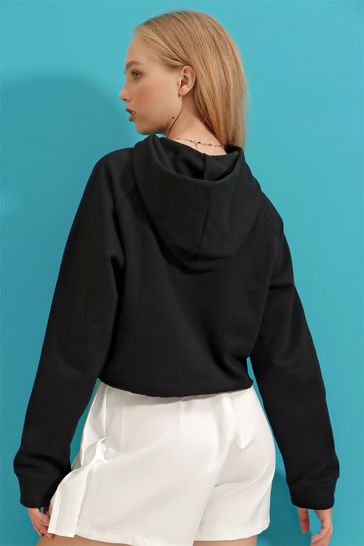 Kapüşonlu Baskılı İçi Polarlı Kalın Crop Sweatshirt - Siyah