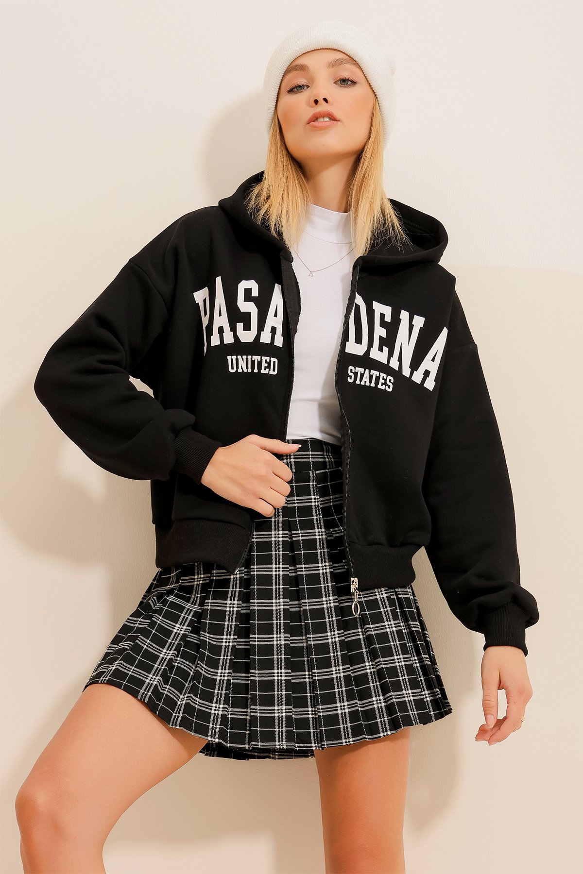 Kapüşonlu Baskılı İçi Şardonlu Fermuarlı Sweatshirt - Siyah