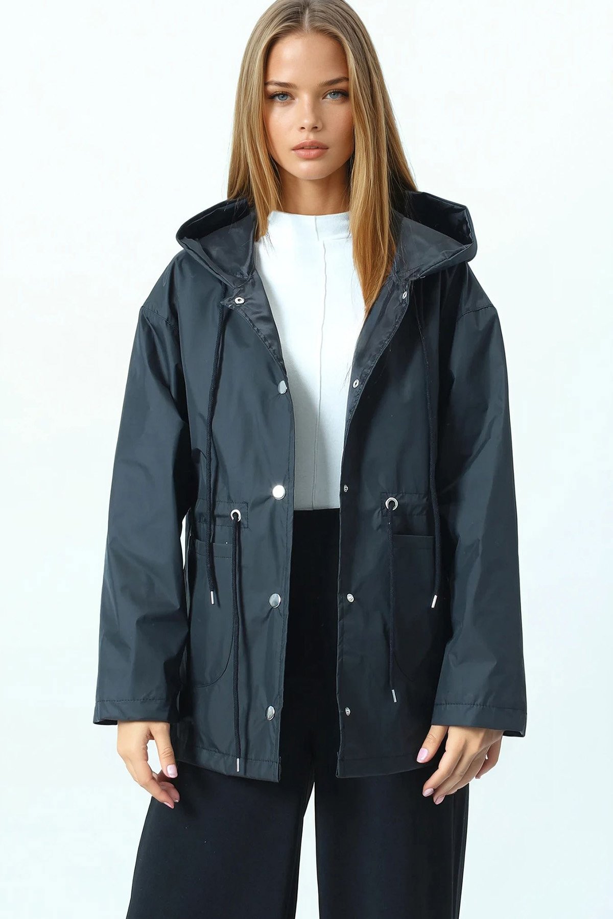 Kapüşonlu Cep Detaylı Astarlı Büzgü İpli Yağmurluk - SİYAH