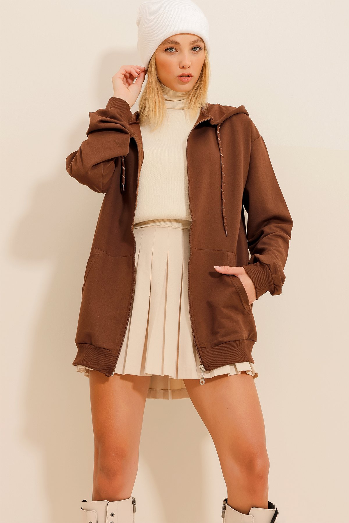 Kapüşonlu Çift Cepli Fermuarlı Oversize Sweatshirt - Kahve