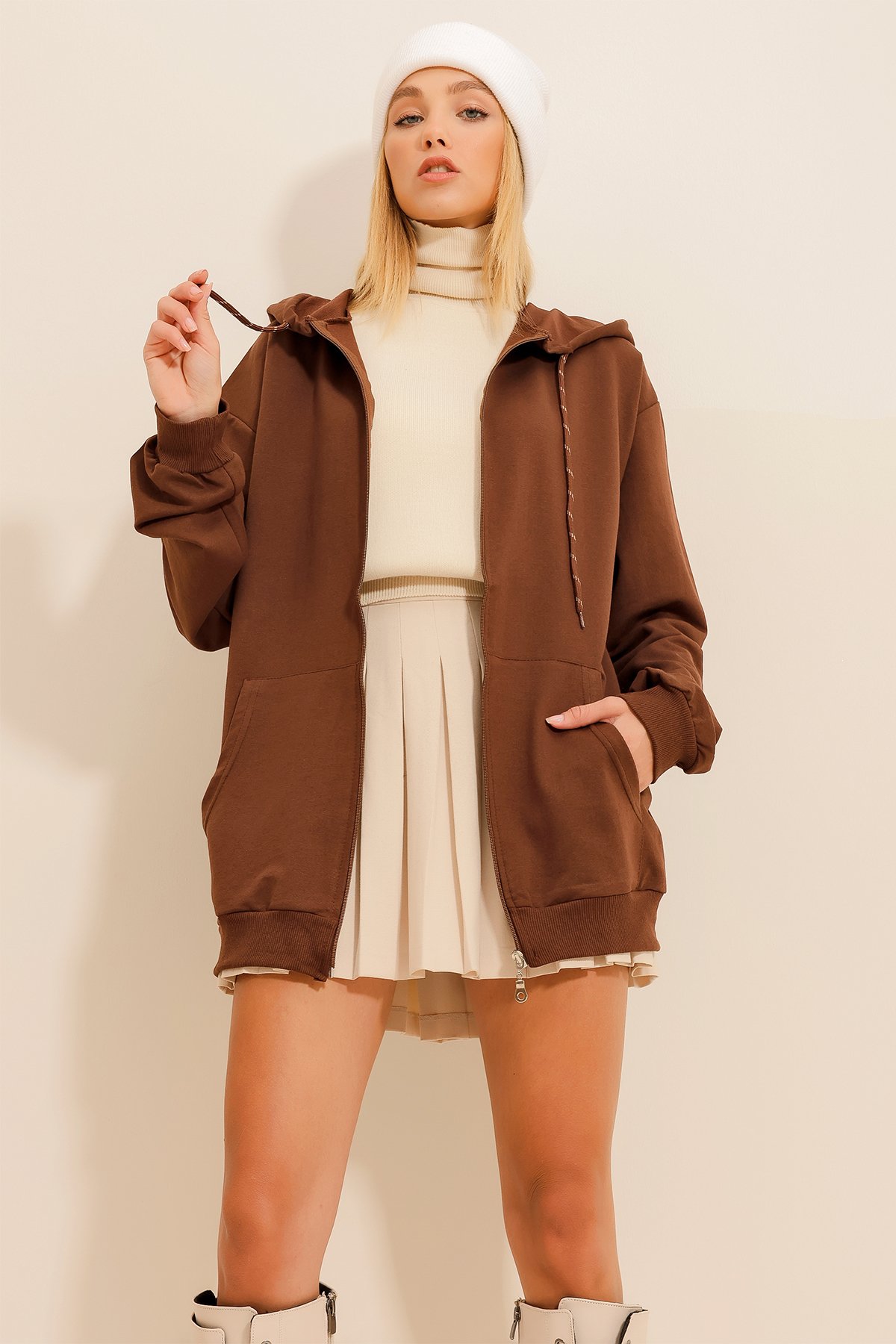Kapüşonlu Çift Cepli Fermuarlı Oversize Sweatshirt - Kahve