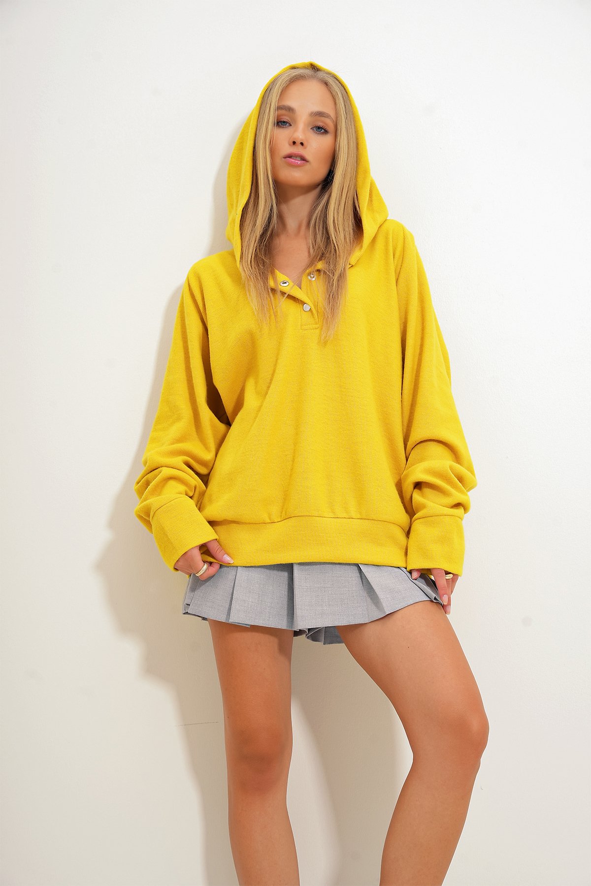 Kapüşonlu Çıtçıt Kapamalı 3 İplik İçi Şardonlu Oversize Sweatshirt - Hardal