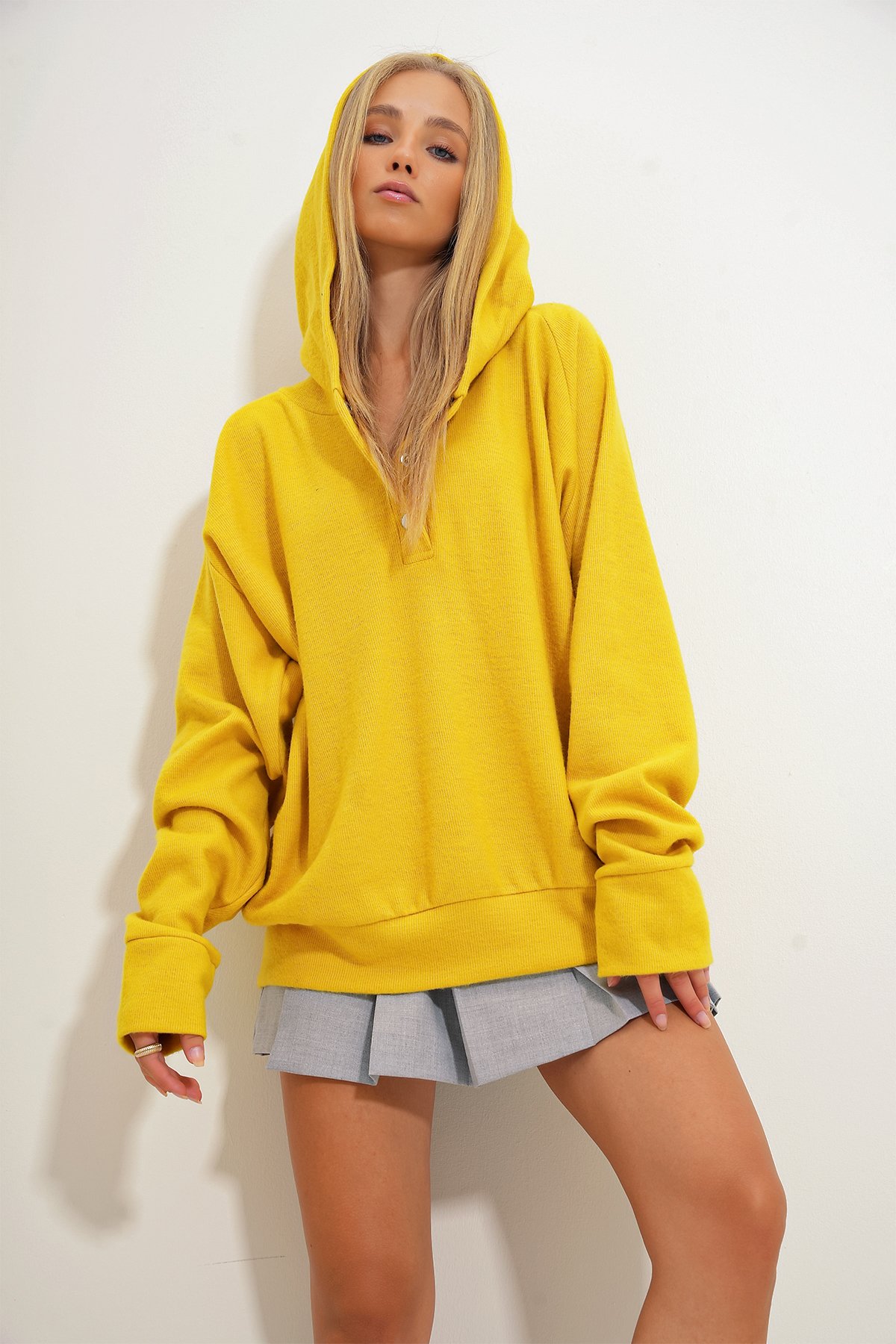 Kapüşonlu Çıtçıt Kapamalı 3 İplik İçi Şardonlu Oversize Sweatshirt - Hardal