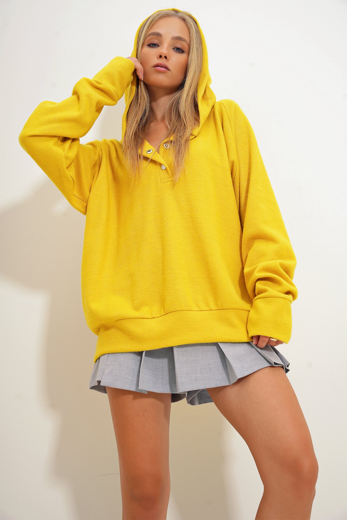 Kapüşonlu Çıtçıt Kapamalı 3 İplik İçi Şardonlu Oversize Sweatshirt - Hardal