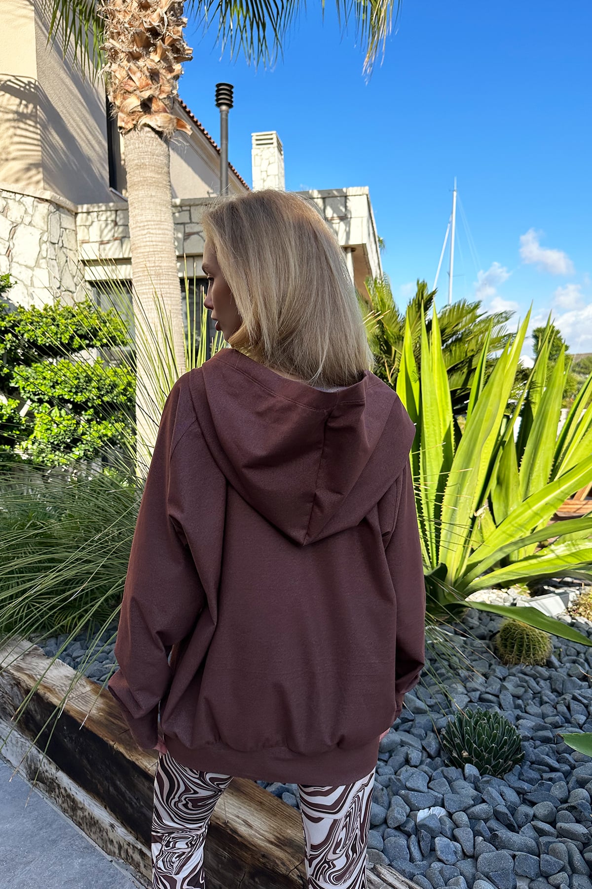 Kapüşonlu Çıtçıt Kapamalı 3 İplik İçi Şardonlu Oversize Sweatshirt - Kahverengi
