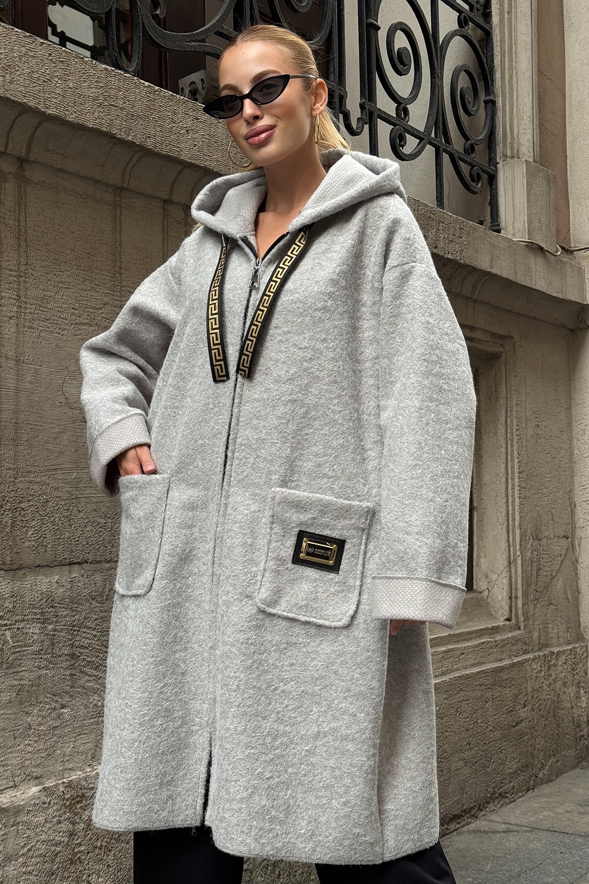 Kapüşonlu Fermuar Kapamalı Torba Cepli Kaşe Kaban - GRİ