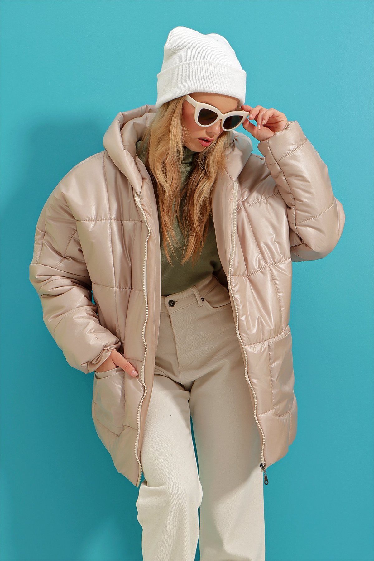 Kapüşonlu Fleto Cepli Puffer Fashion Oversize Şişme Mont - TAŞ