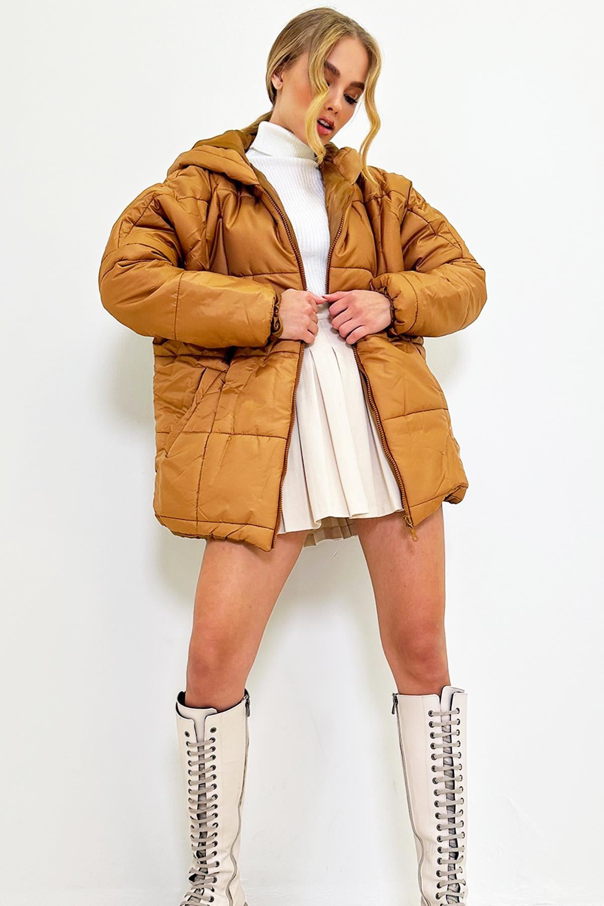 Kapüşonlu Fleto Cepli Puffer Fashion Oversize Şişme Mont - Camel