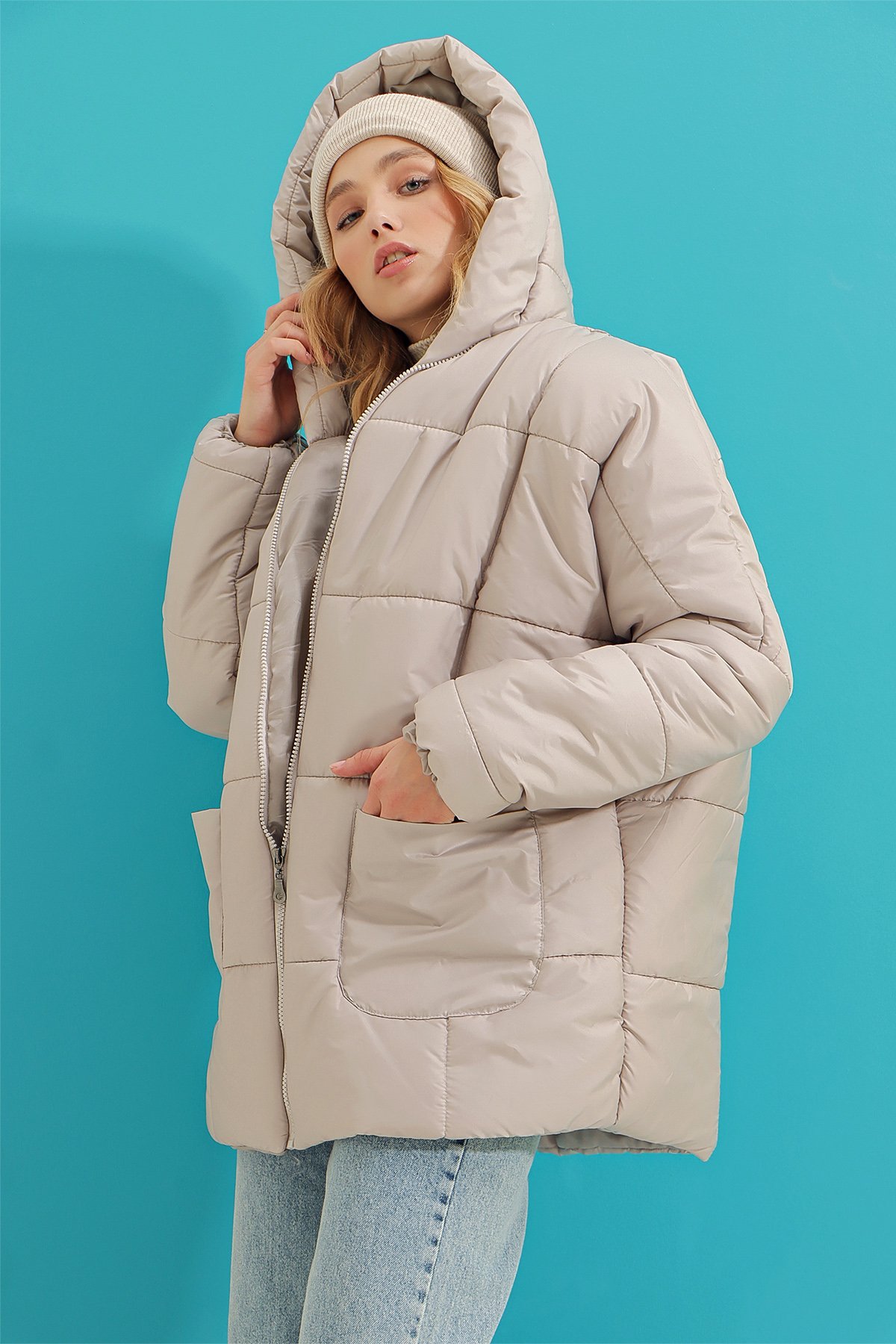 Kapüşonlu Fleto Cepli Puffer Fashion Oversize Şişme Mont - Gri