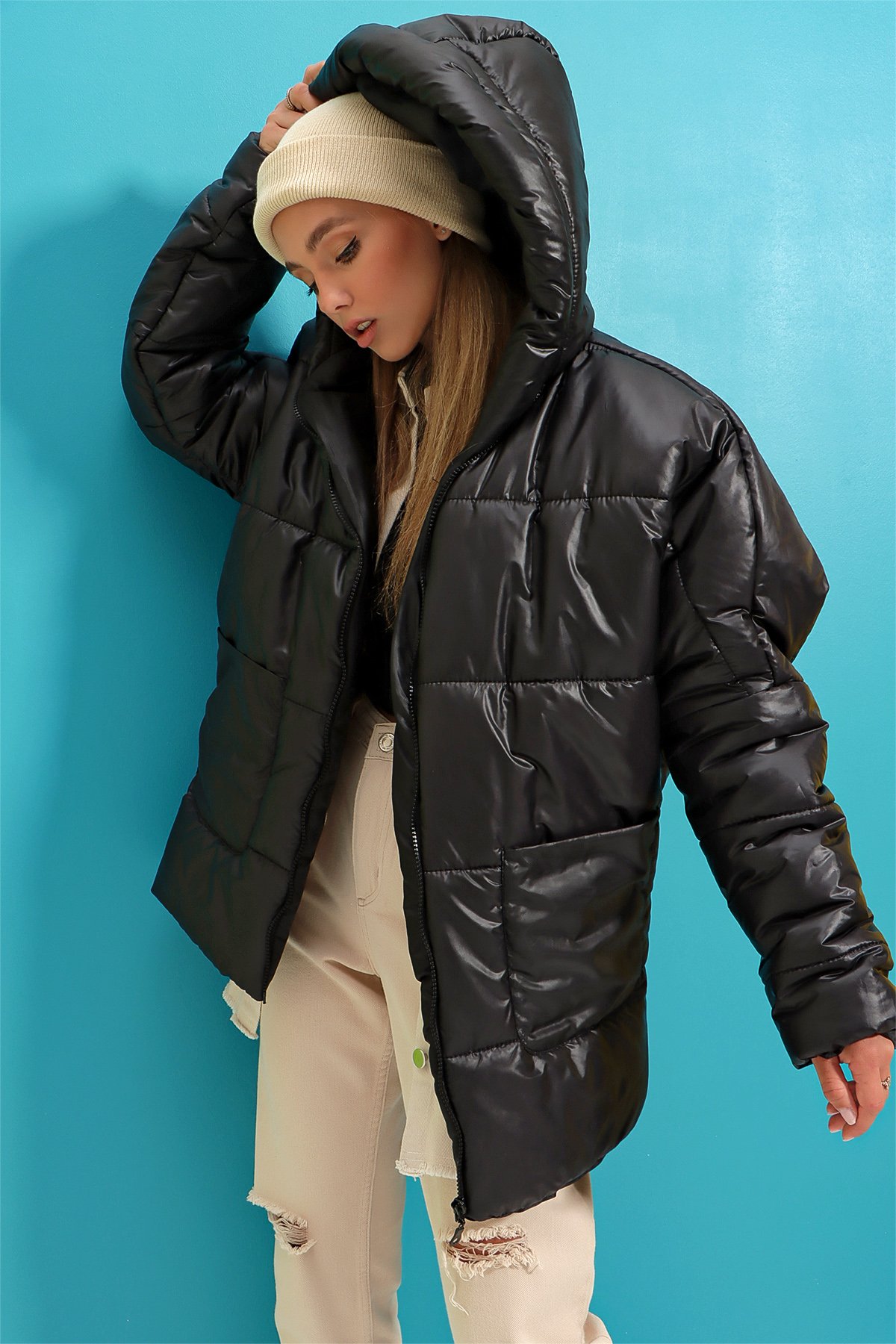 Kapüşonlu Fleto Cepli Puffer Fashion Oversize Şişme Mont - Siyah