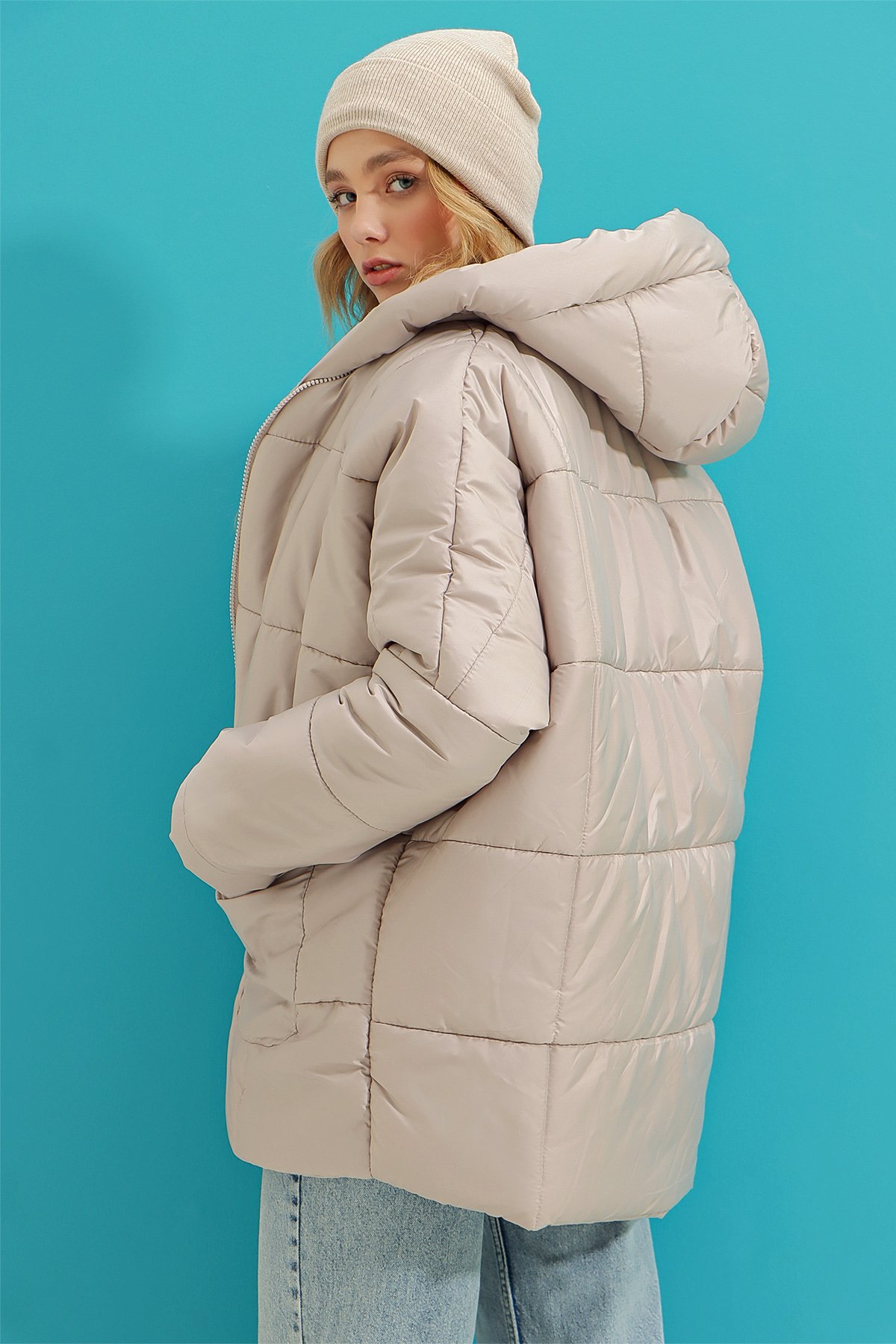 Kapüşonlu Fleto Cepli Puffer Fashion Oversize Şişme Mont - Gri