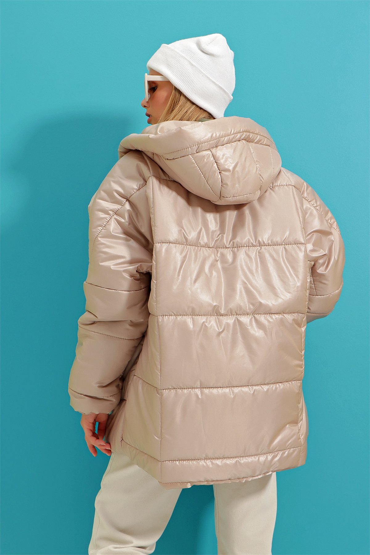 Kapüşonlu Fleto Cepli Puffer Fashion Oversize Şişme Mont - TAŞ