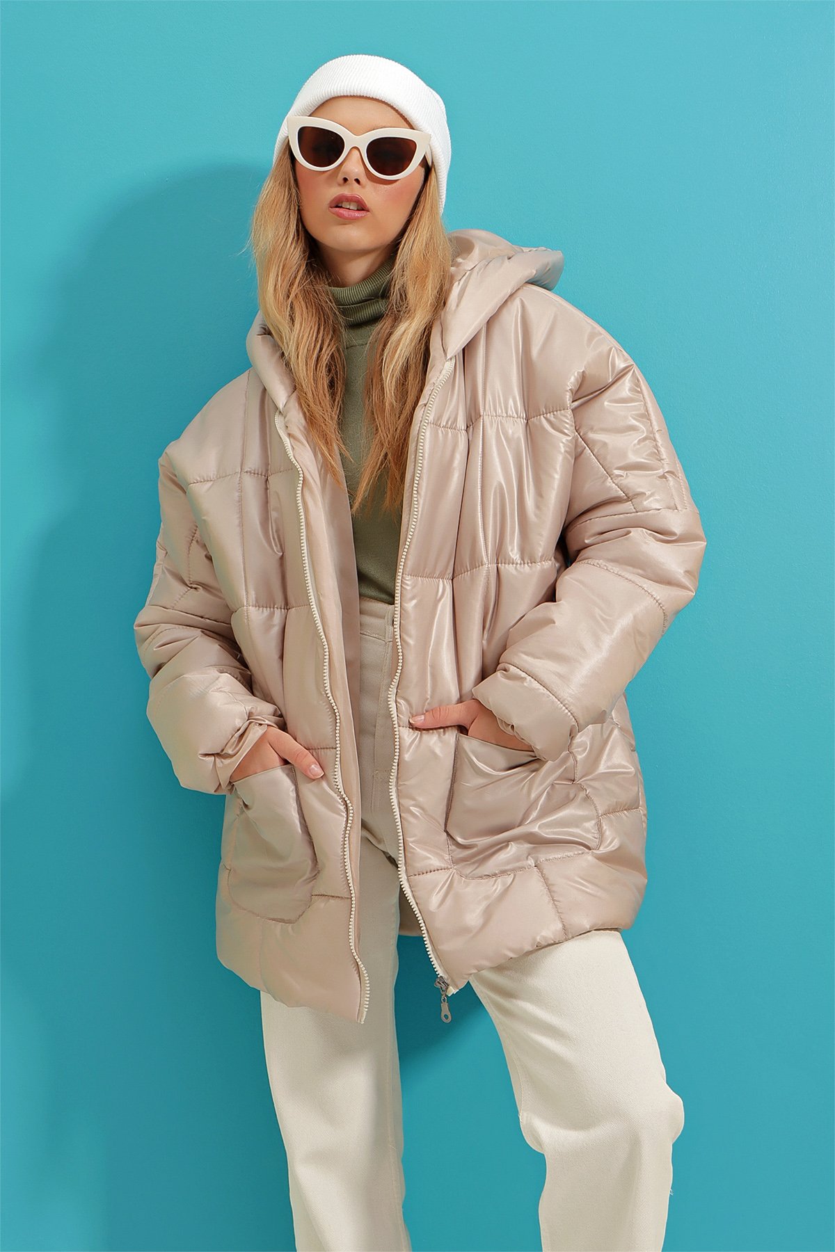 Kapüşonlu Fleto Cepli Puffer Fashion Oversize Şişme Mont - TAŞ