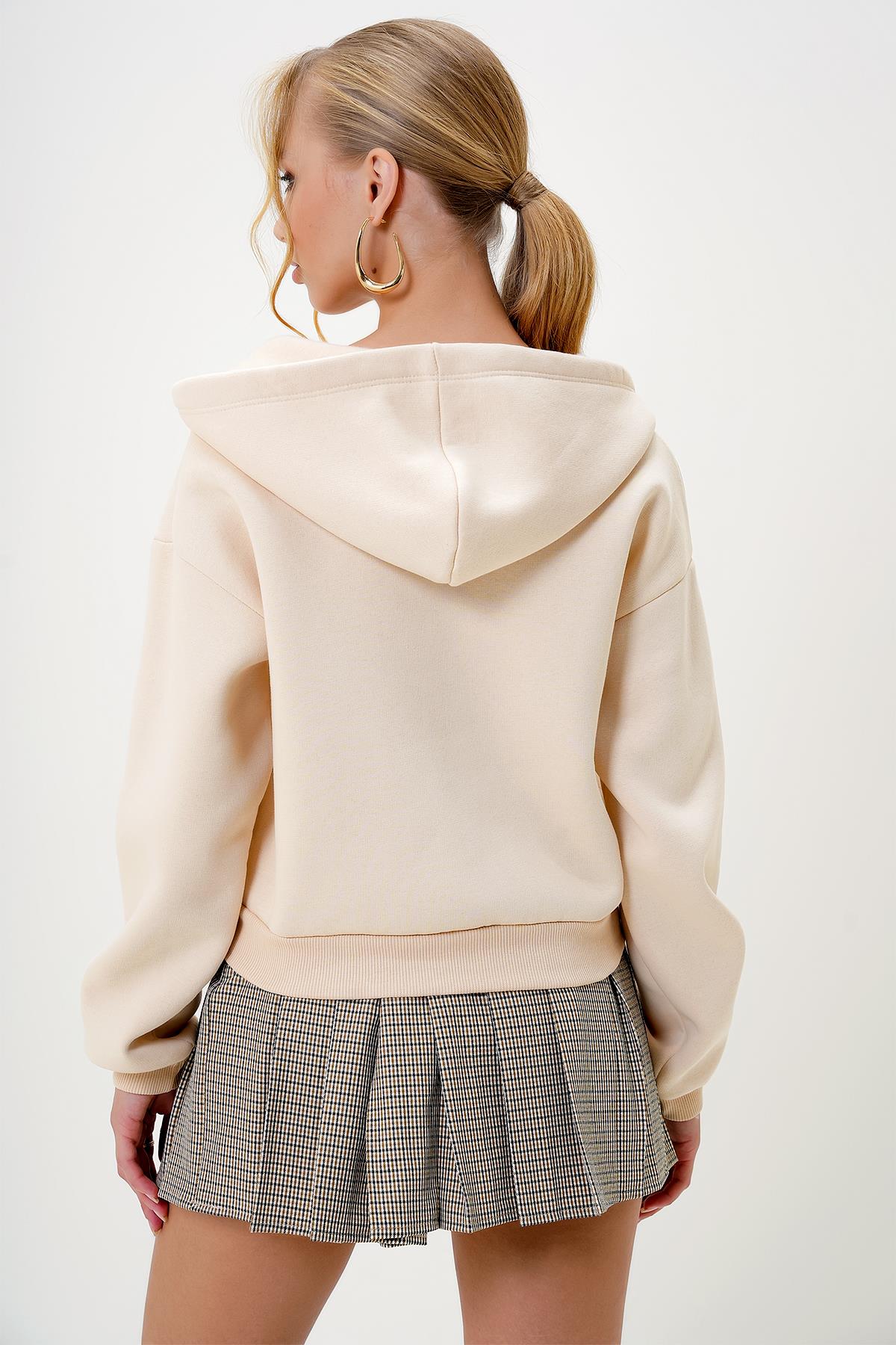 Kapüşonlu Kanguru Cepli 3 İplik İçi Şardonlu Crop Sweatshirt - Krem