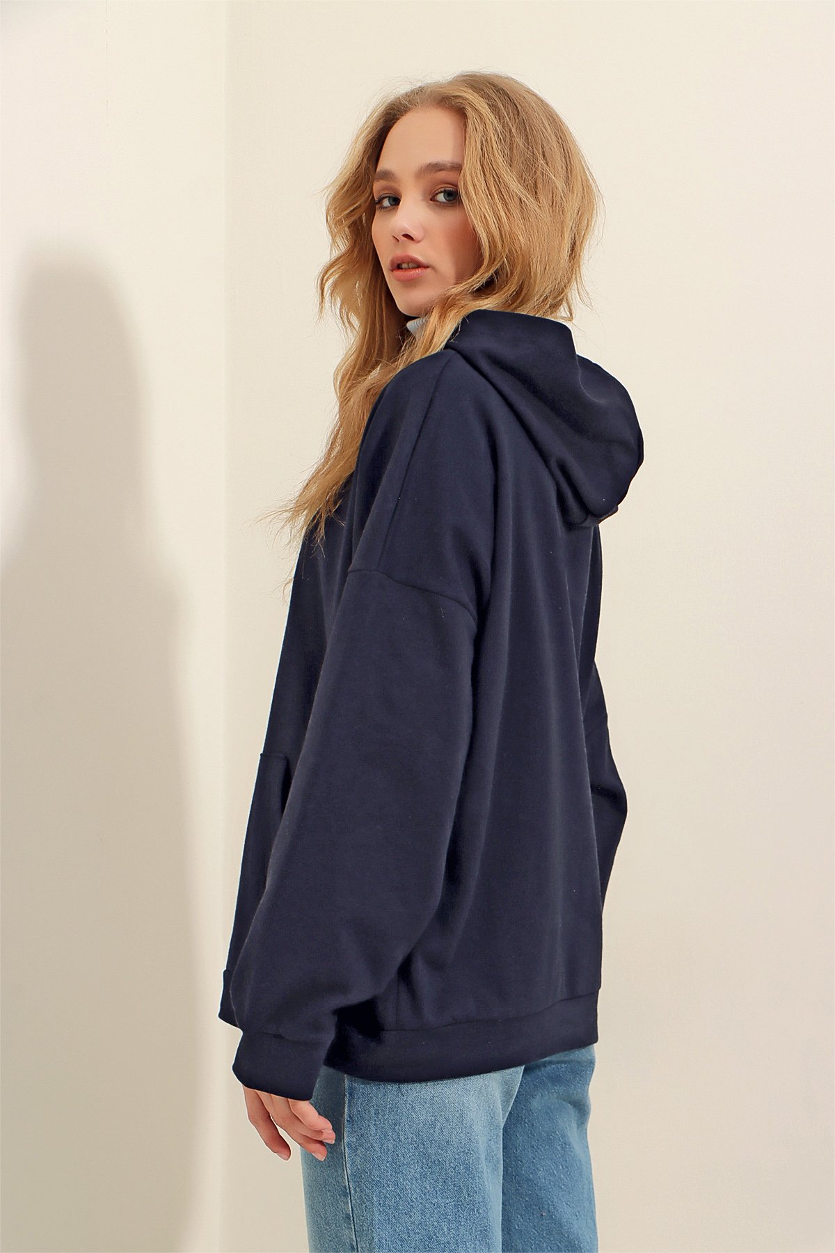 Kapüşonlu Kanguru Cepli 3 İplik Kalın Sweatshirt - Lacivert