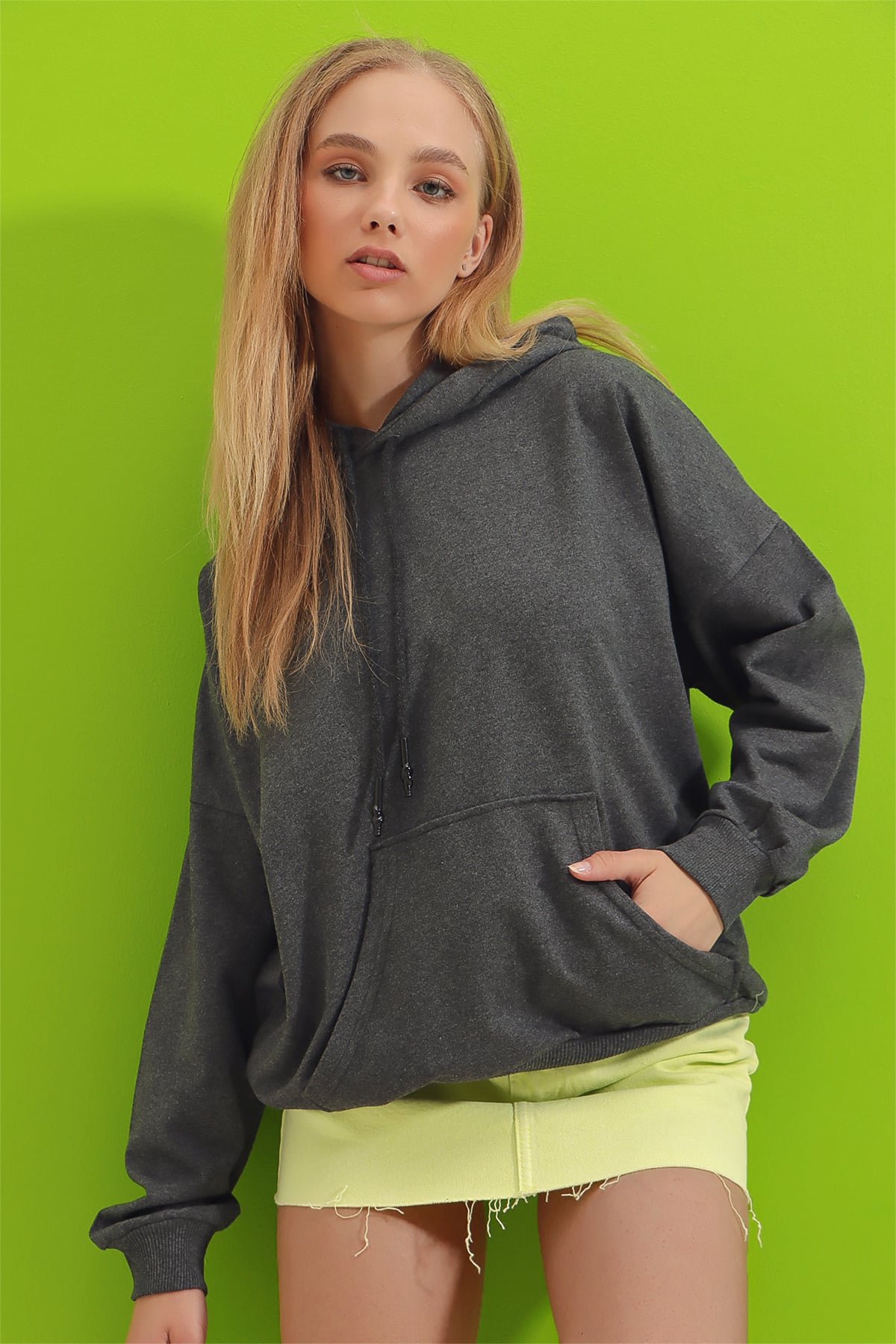 Kapüşonlu Kanguru Cepli İki İplik Sweatshirt - Antrasit