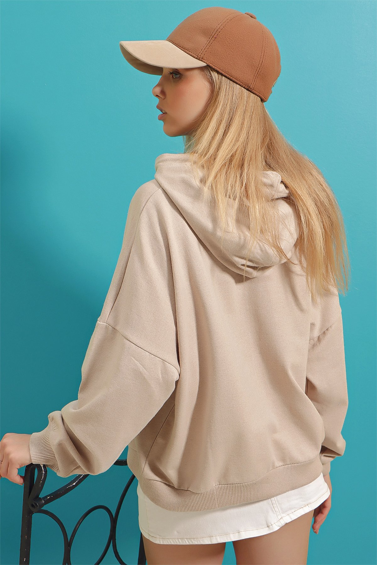 Kapüşonlu Kanguru Cepli İki İplik Sweatshirt - Taş