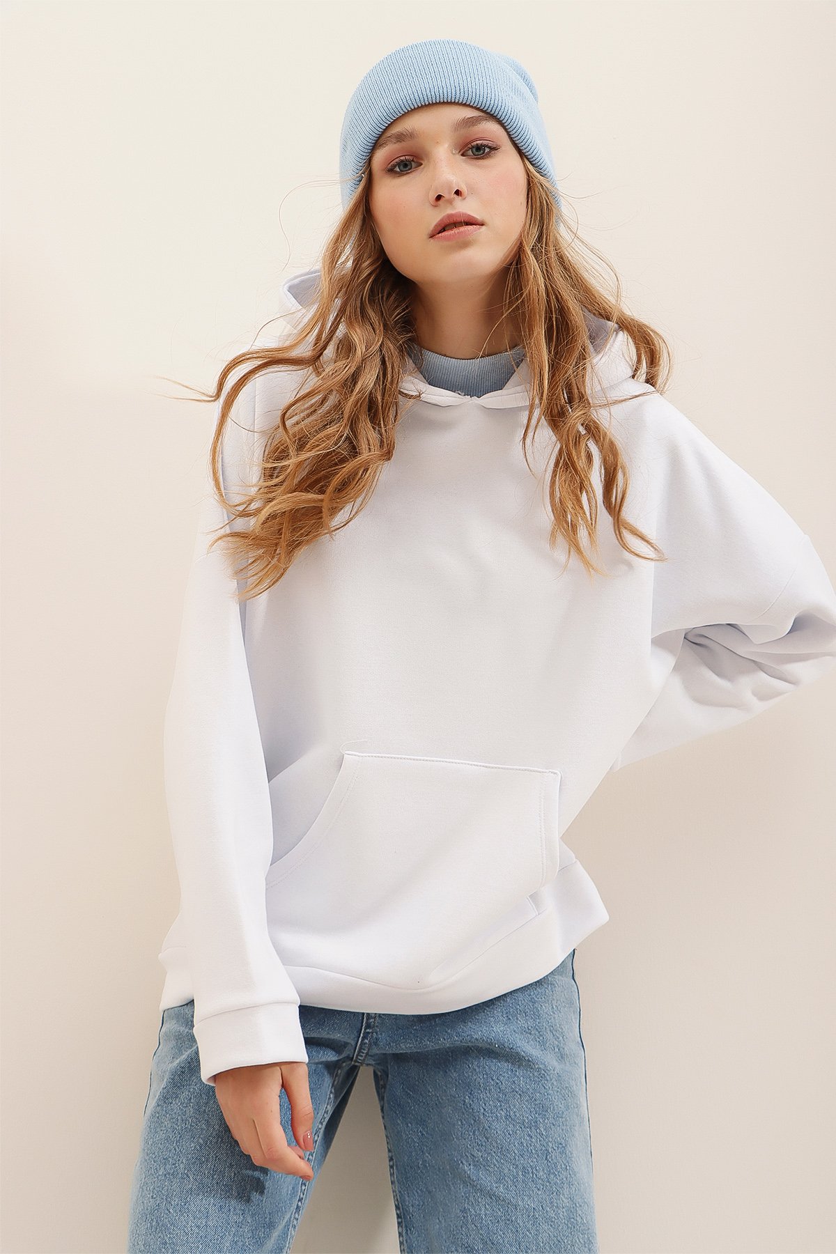 Kapüşonlu Kanguru Cepli Kalın Sweatshirt - Beyaz