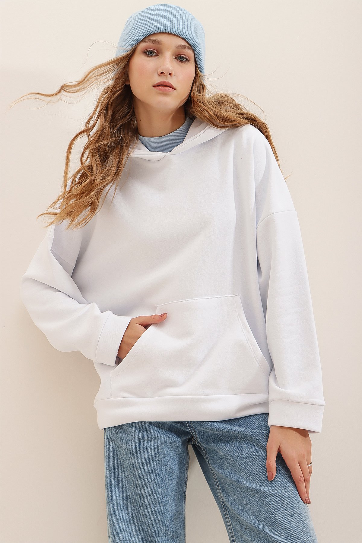 Kapüşonlu Kanguru Cepli Kalın Sweatshirt - Beyaz