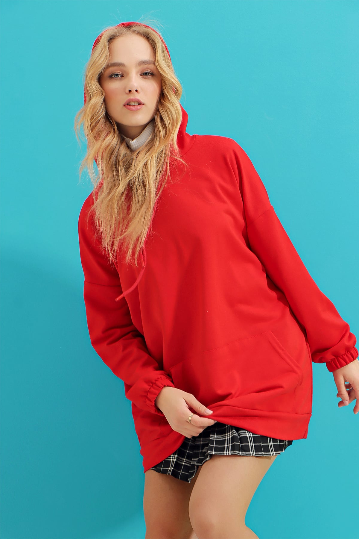 Kapüşonlu Kanguru Cepli Oversize  Sweatshirt - Kırmızı