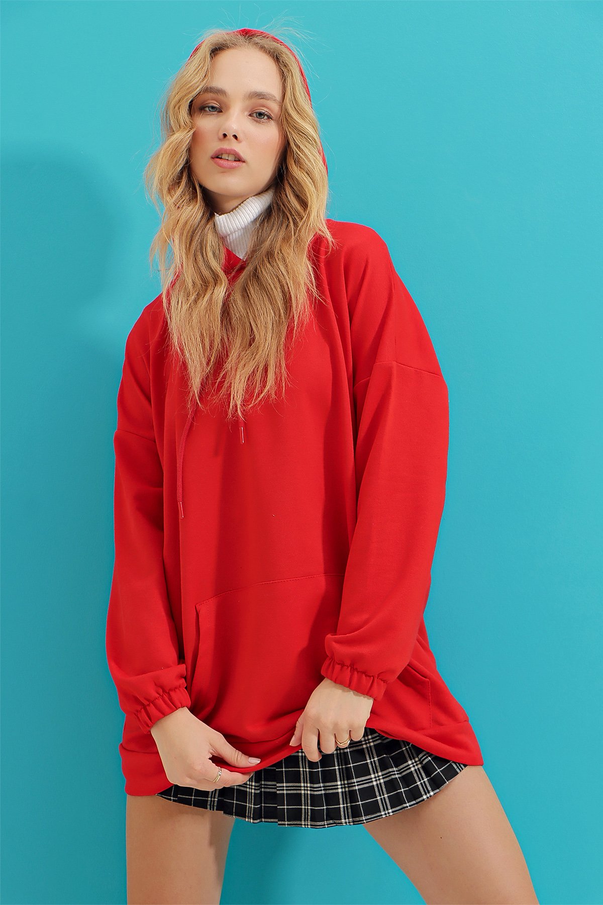 Kapüşonlu Kanguru Cepli Oversize  Sweatshirt - Kırmızı