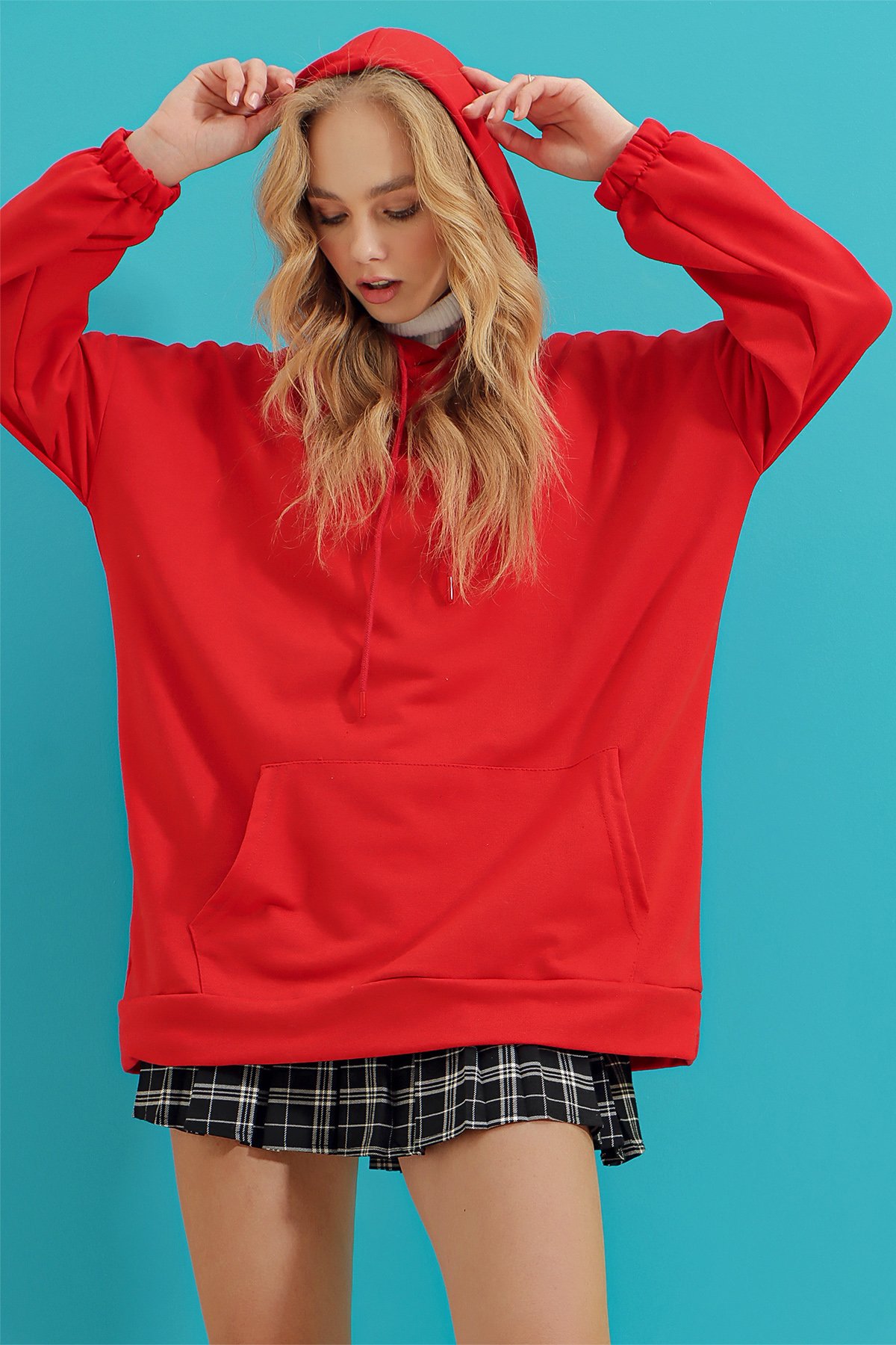 Kapüşonlu Kanguru Cepli Oversize  Sweatshirt - Kırmızı