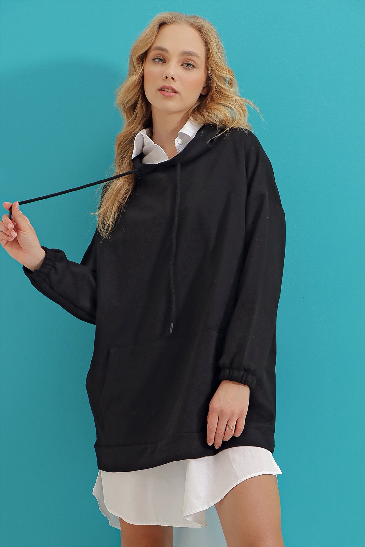 Kapüşonlu Kanguru Cepli Oversize  Sweatshirt - Siyah
