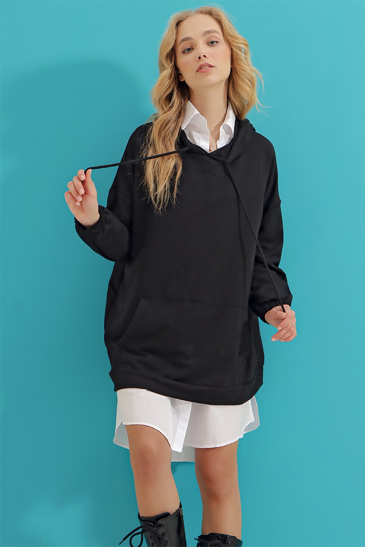 Kapüşonlu Kanguru Cepli Oversize  Sweatshirt - Siyah