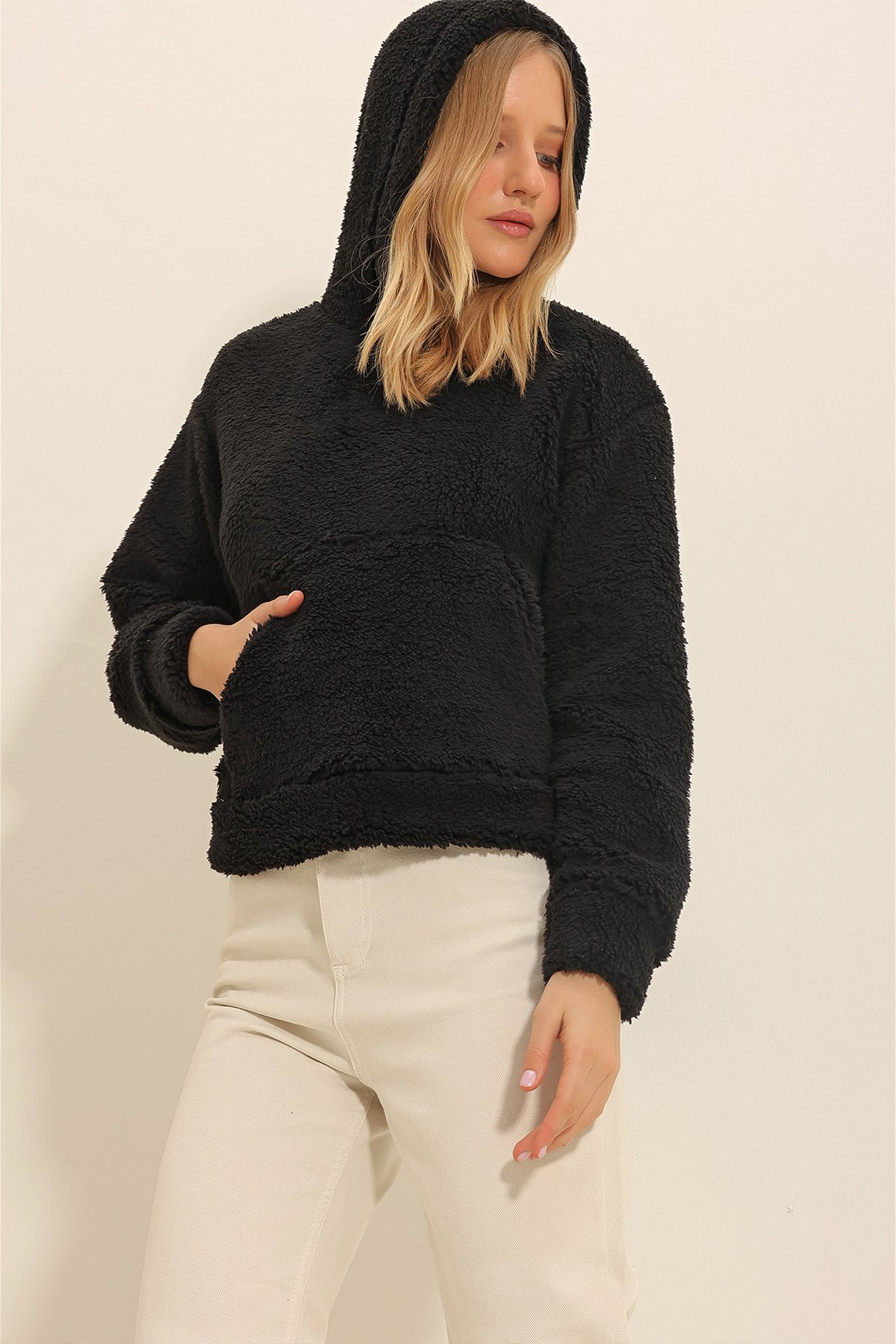 Kapüşonlu Kanguru Cepli Peluş Sweatshirt - Siyah