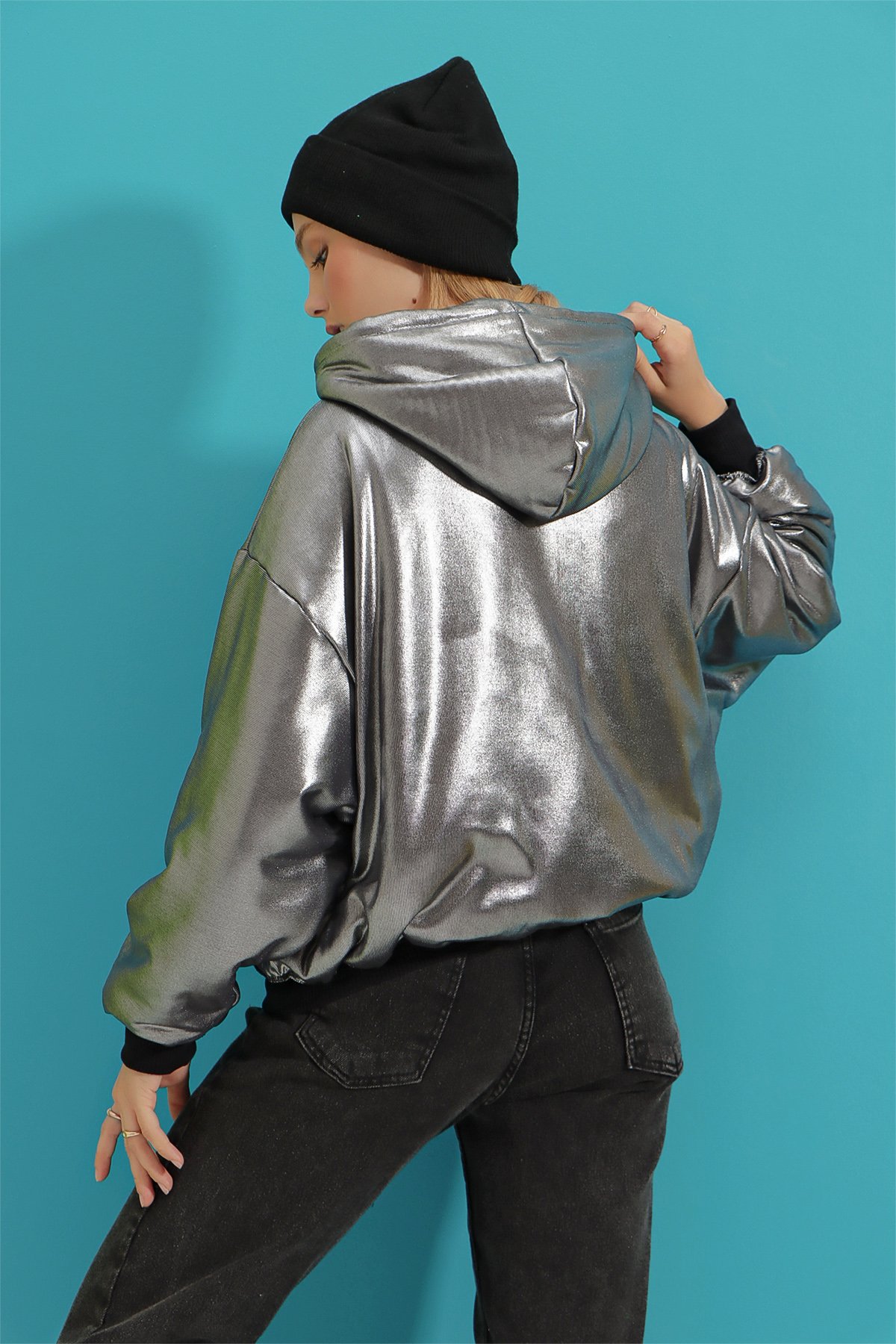 Kapüşonlu Metalik İplikli Çift Taraflı Baskılı Oversize Kışlık Sweatshirt - Gri