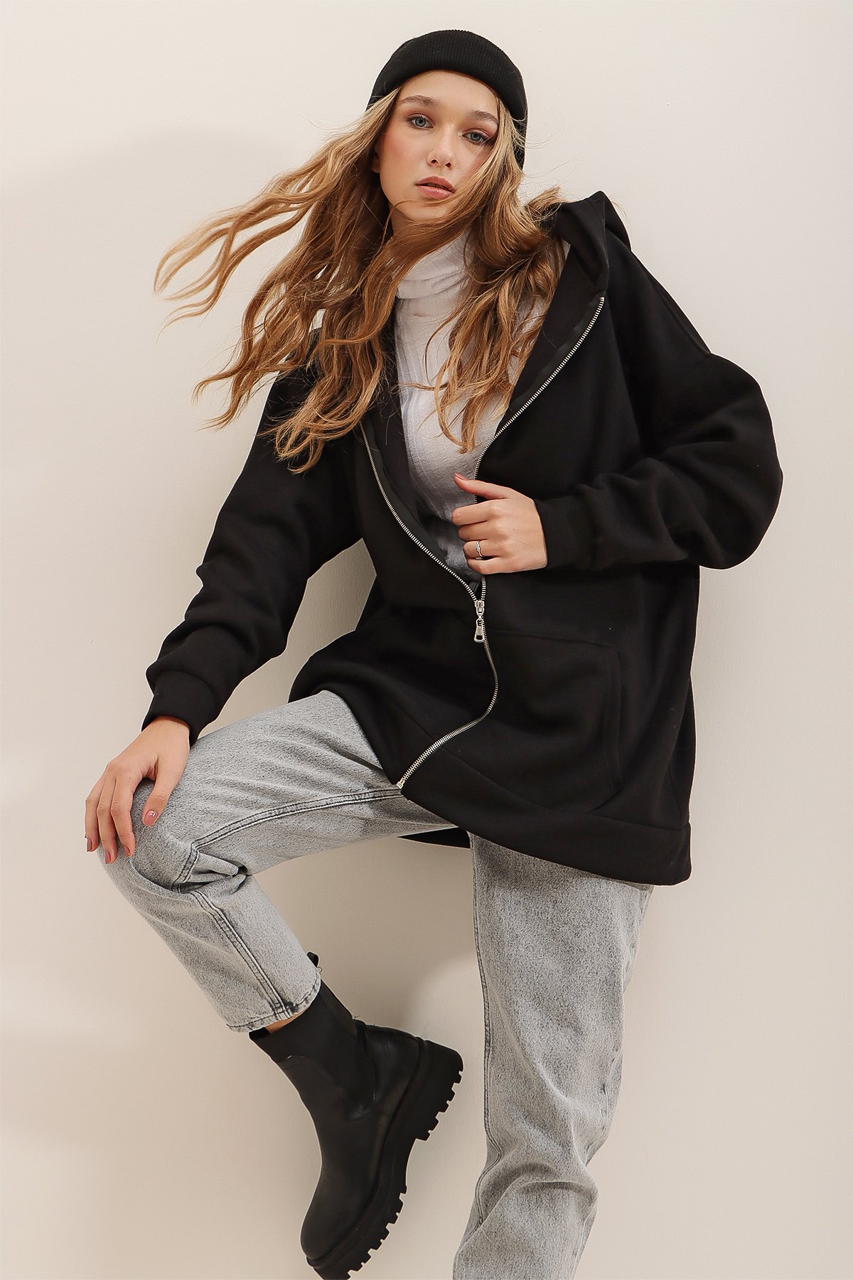 Kapüşonlu Önü Fermuarlı Kanguru Cepli İçi Polarlı Oversize Sweatshirt - Siyah