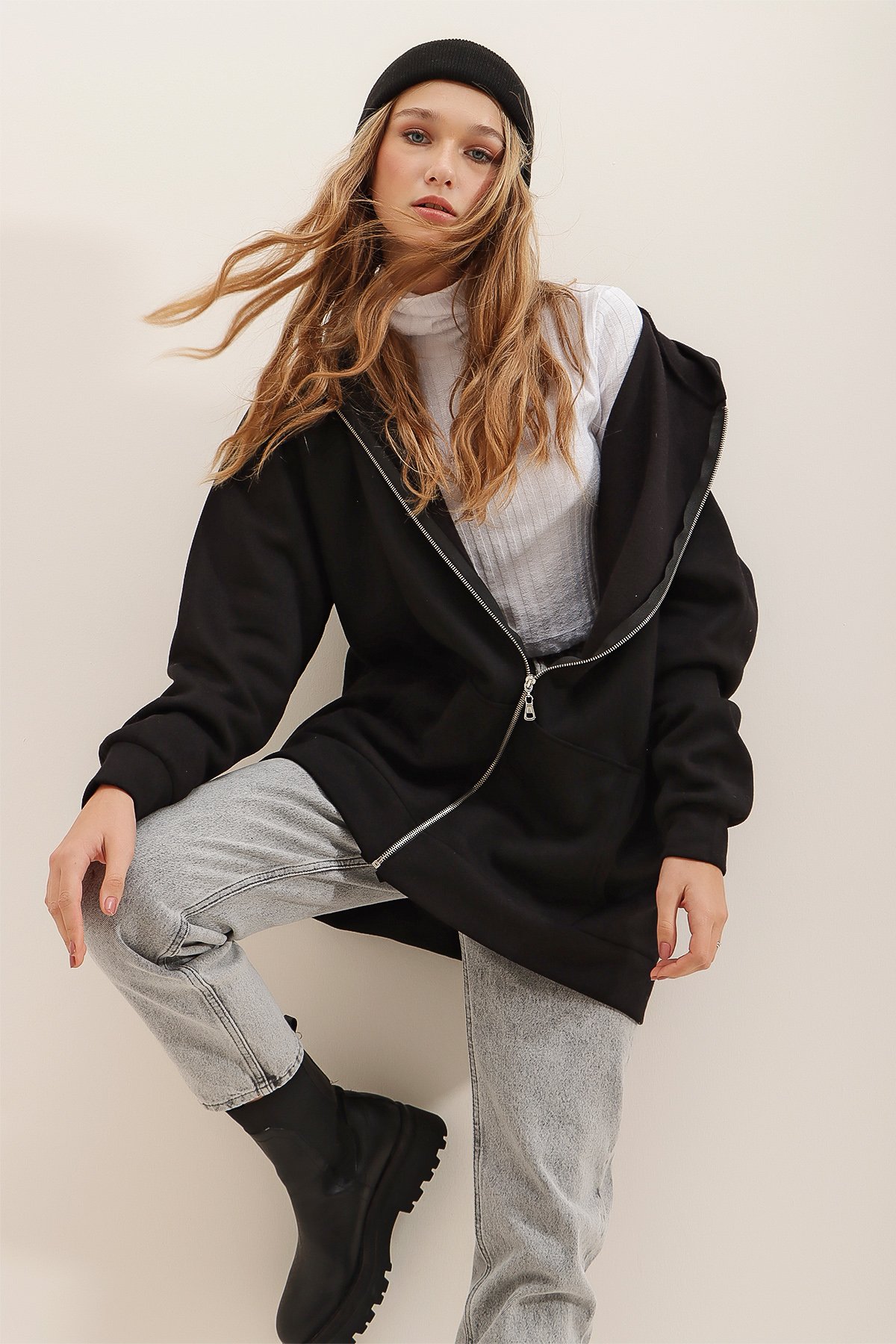 Kapüşonlu Önü Fermuarlı Kanguru Cepli İçi Polarlı Oversize Sweatshirt - Siyah