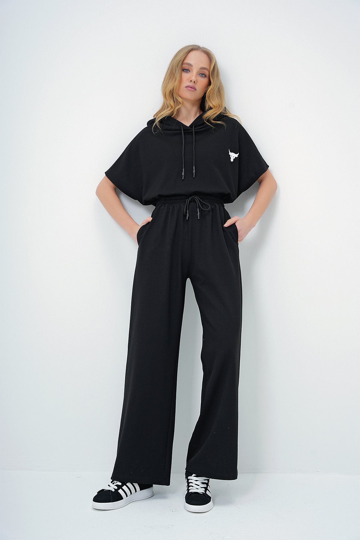 Kapüşonlu Oversize Crop Ve Çift Cepli Pantolon Takım - SİYAH