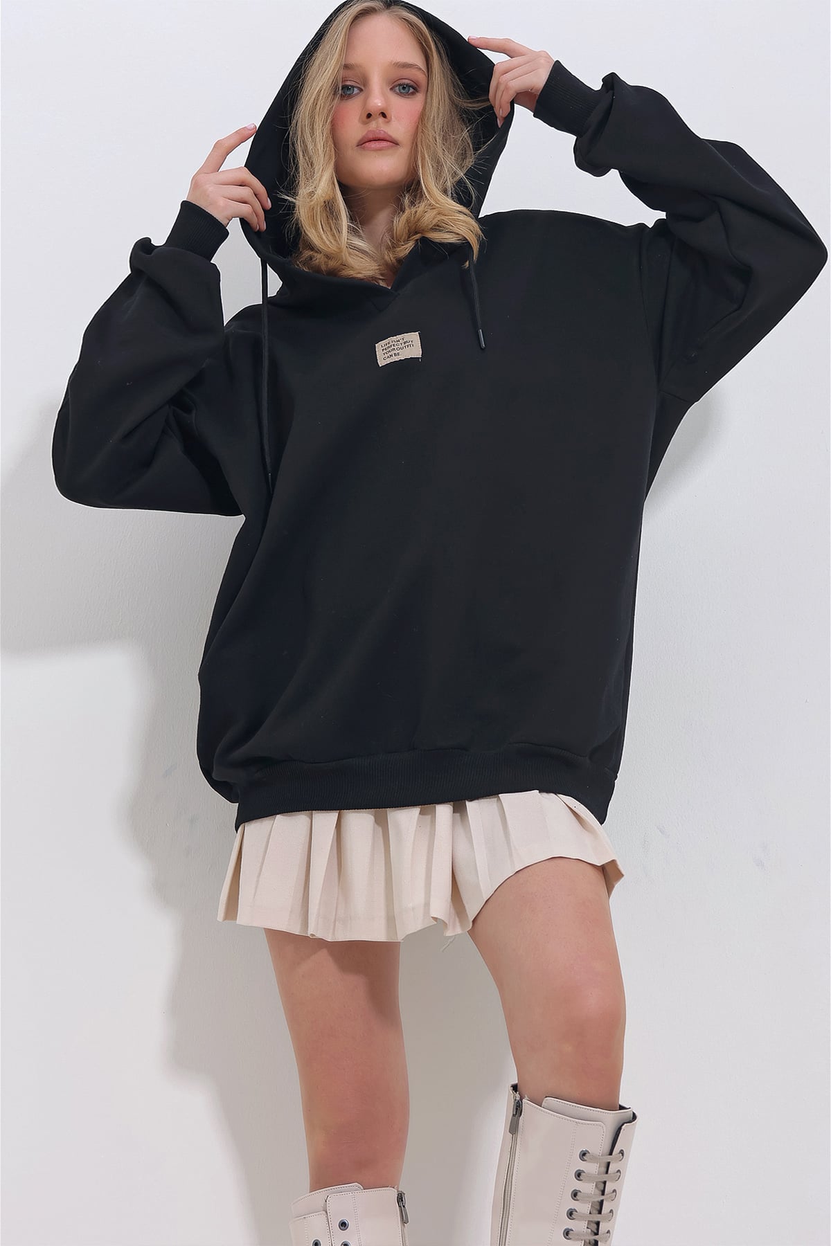 Kapüşonlu Oversize İçi Şardonlu Sweatshirt - Siyah
