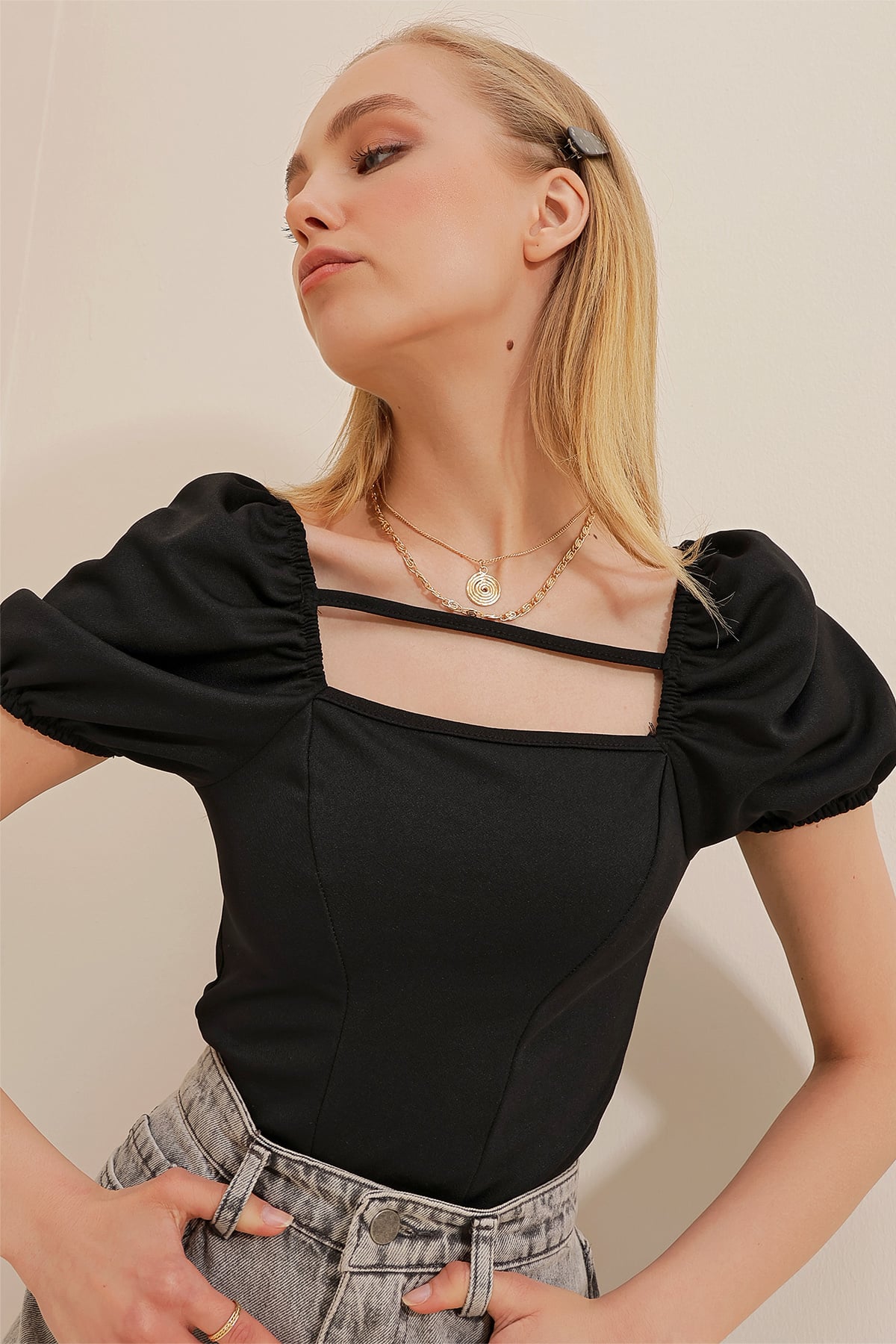 Kare Yaka Karpuz Kol Dikişli Crop Bluz - Siyah