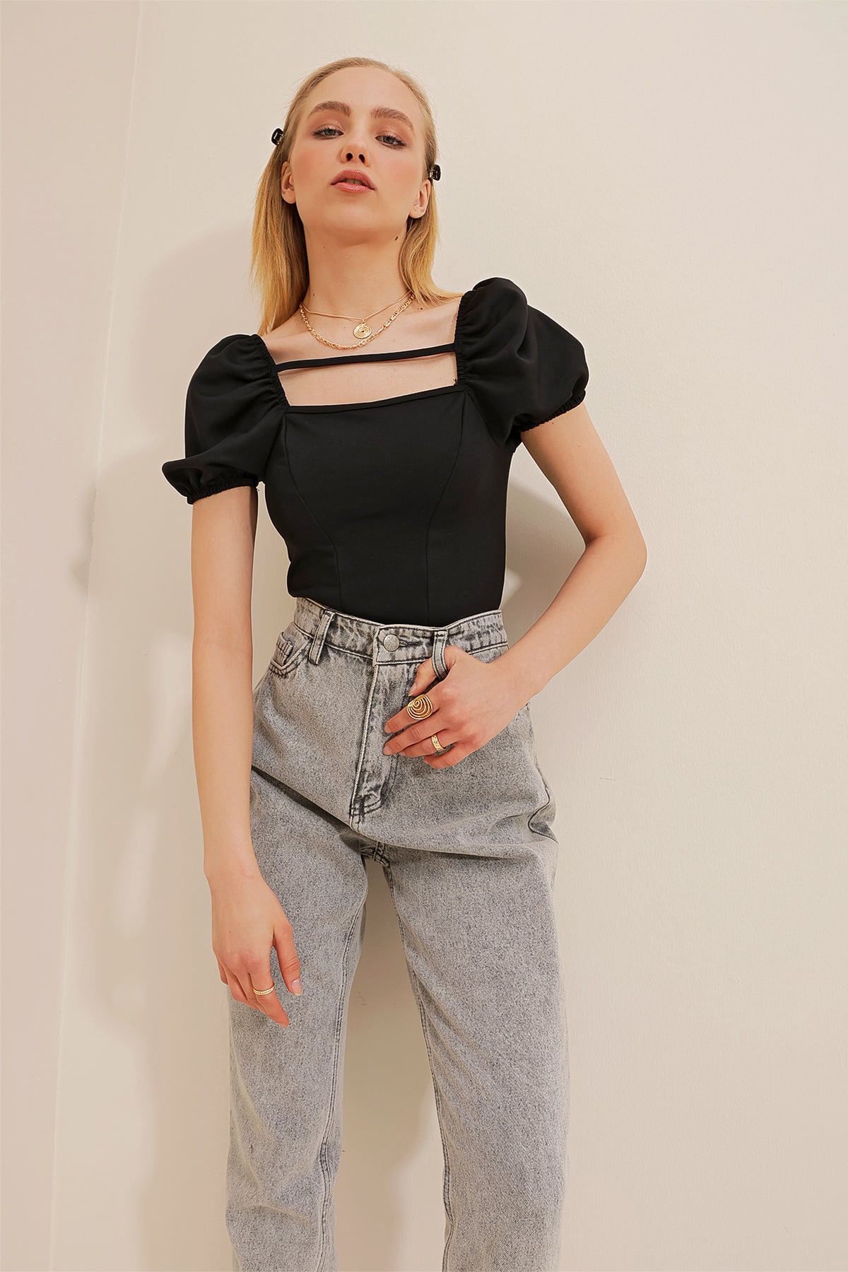 Kare Yaka Karpuz Kol Dikişli Crop Bluz - Siyah