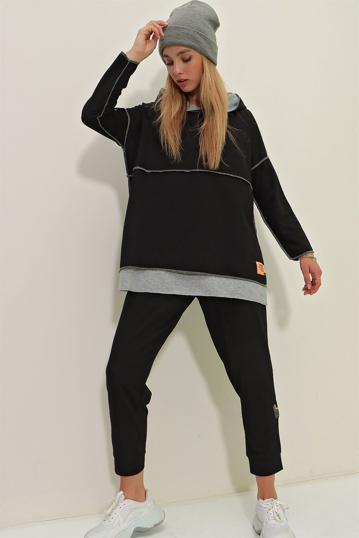 Kat Kat Kapüşonlu Sweatshirt Ve Eşofman Altı İkili Takım - Siyah