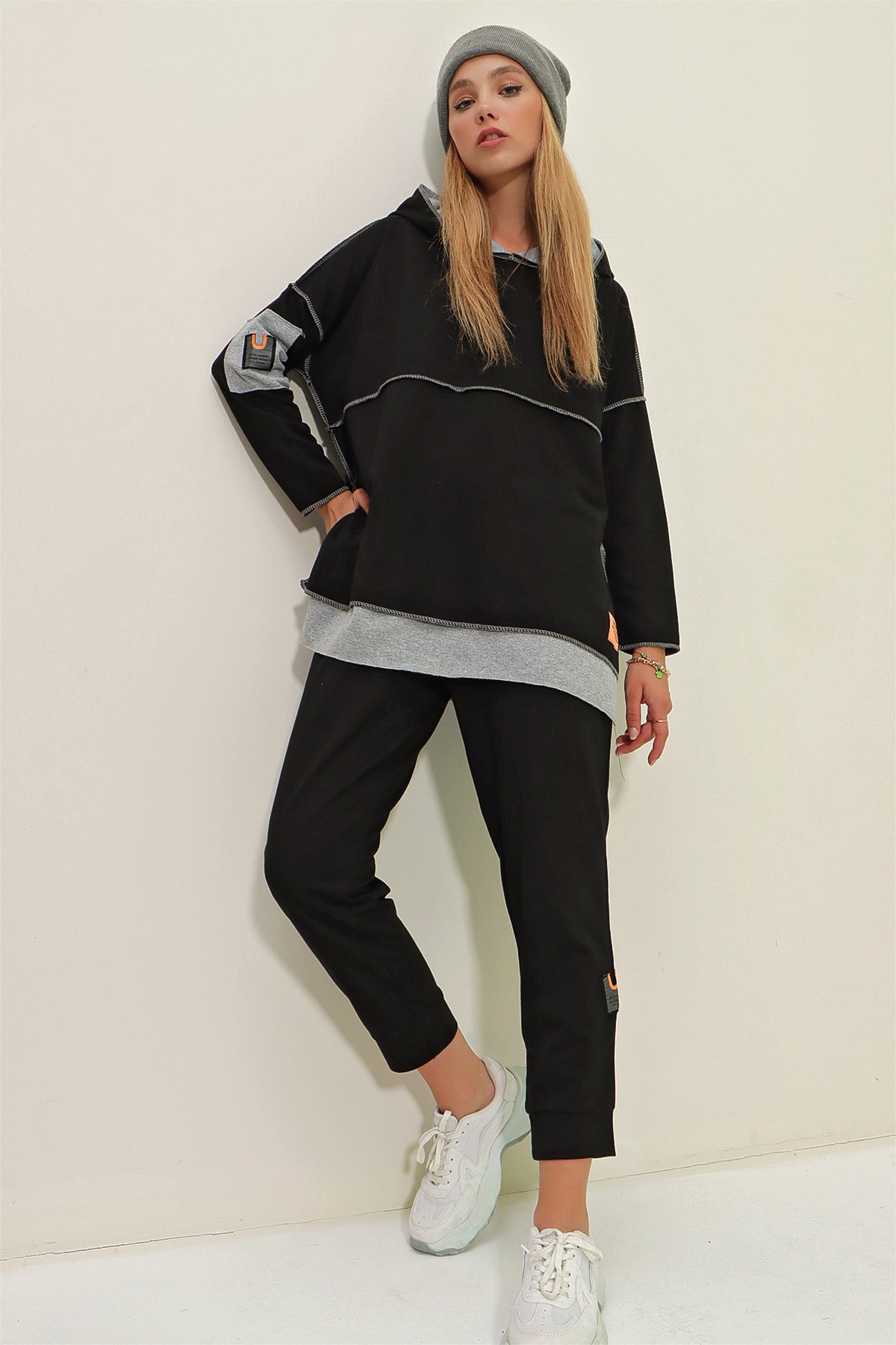 Kat Kat Kapüşonlu Sweatshirt Ve Eşofman Altı İkili Takım - Siyah