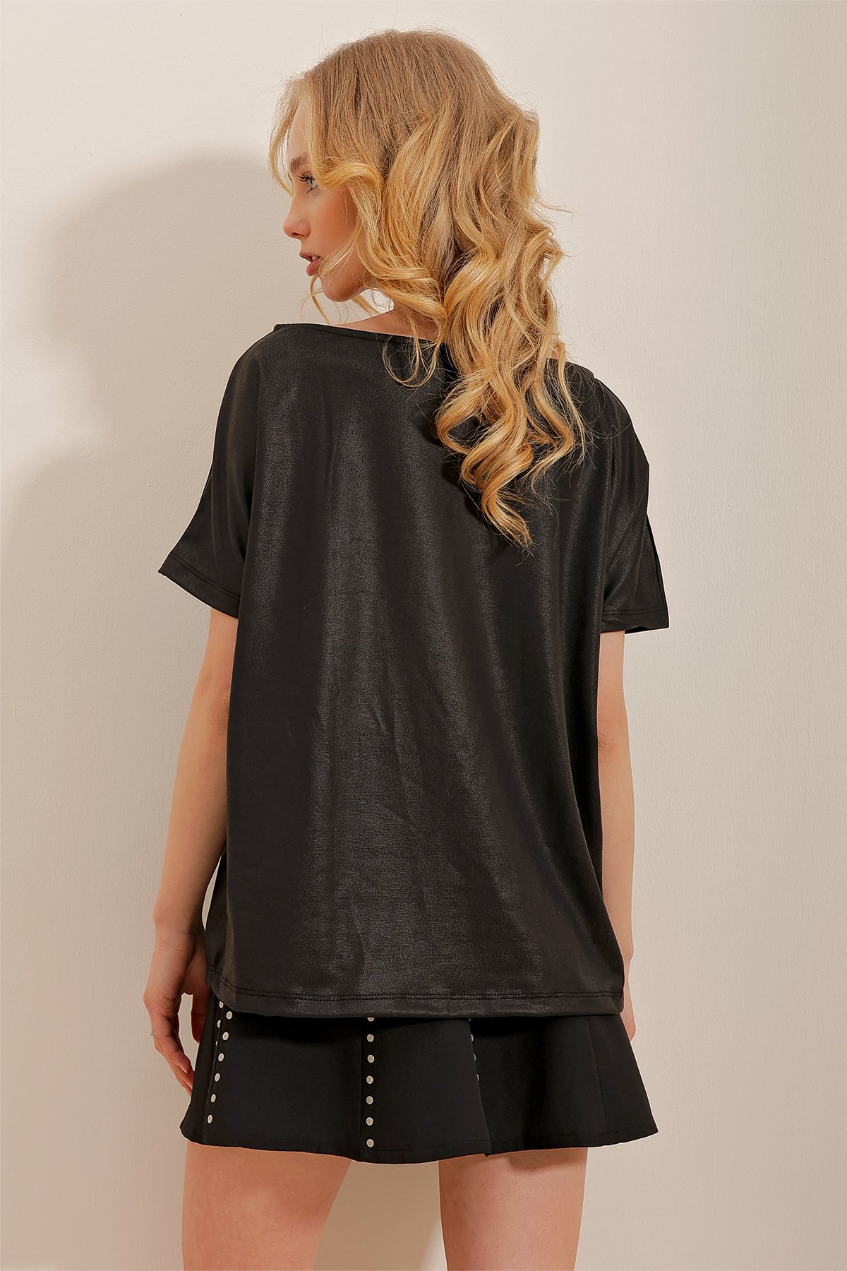 Kayık Yaka Bluz - Siyah