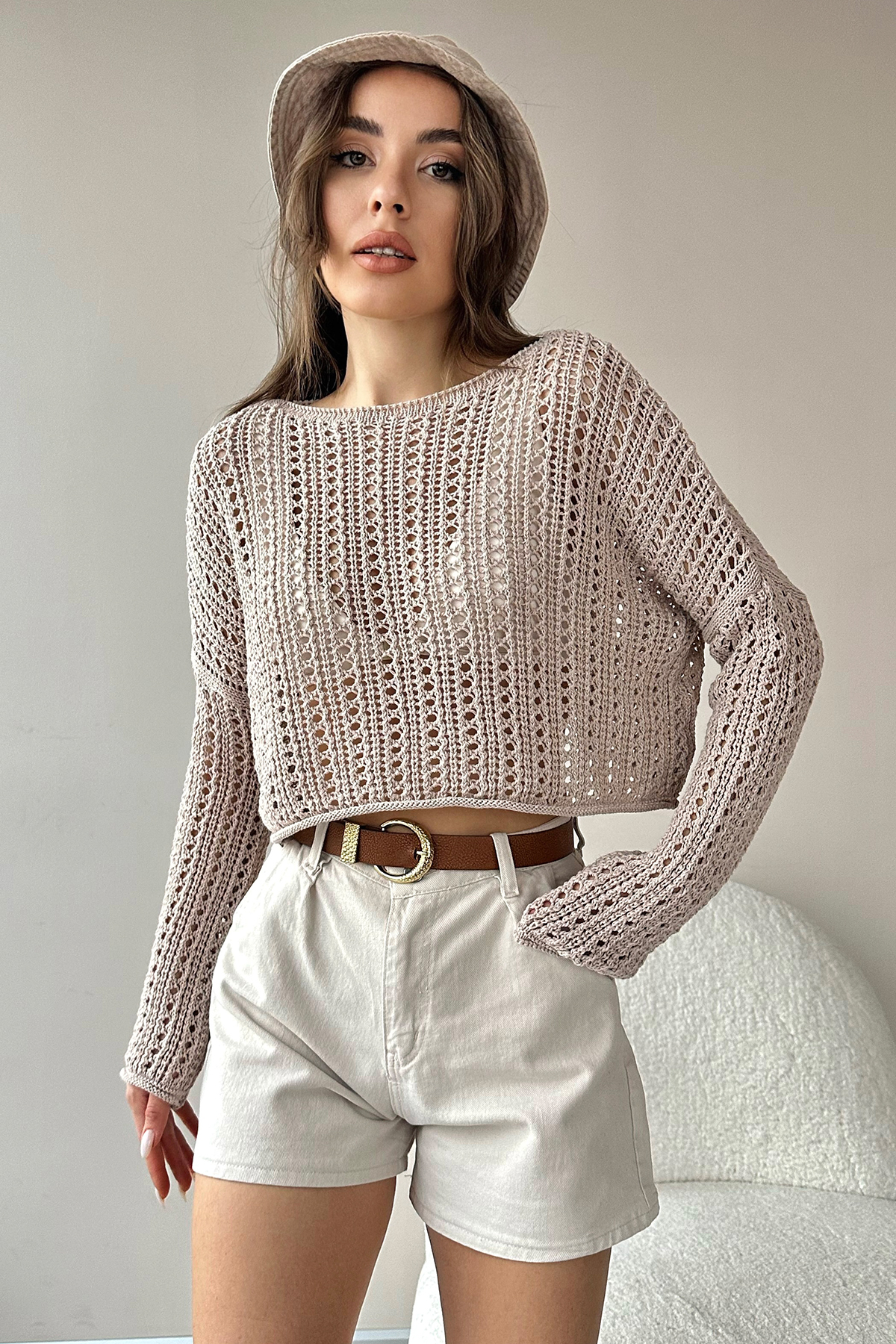 Kayık Yaka Delik Ajurlu Crop Triko Bluz - Kum Beji