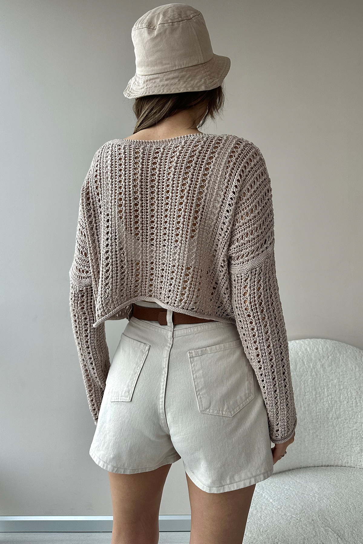 Kayık Yaka Delik Ajurlu Crop Triko Bluz - Kum Beji